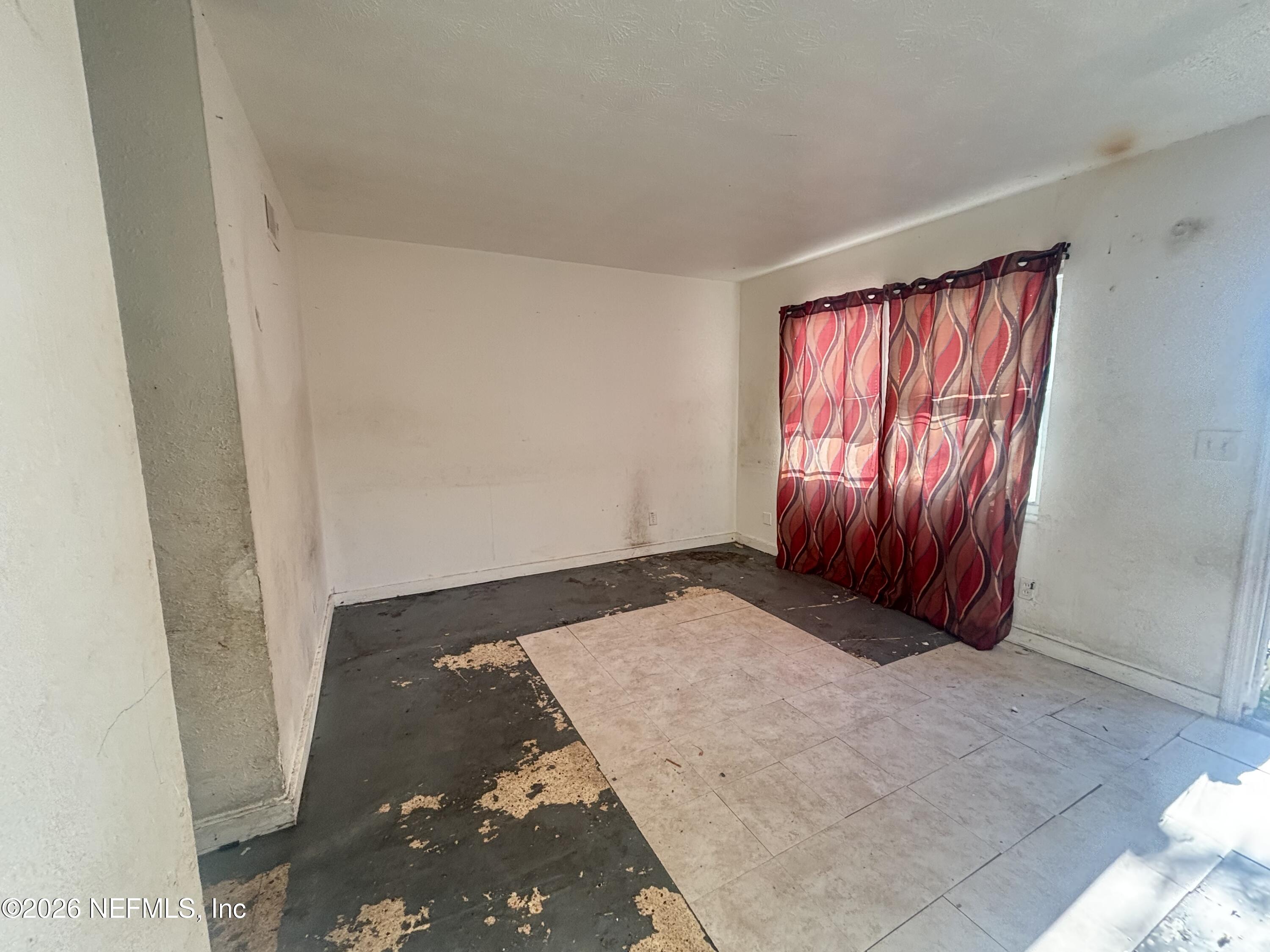 7047 KEN KNIGHT Drive E