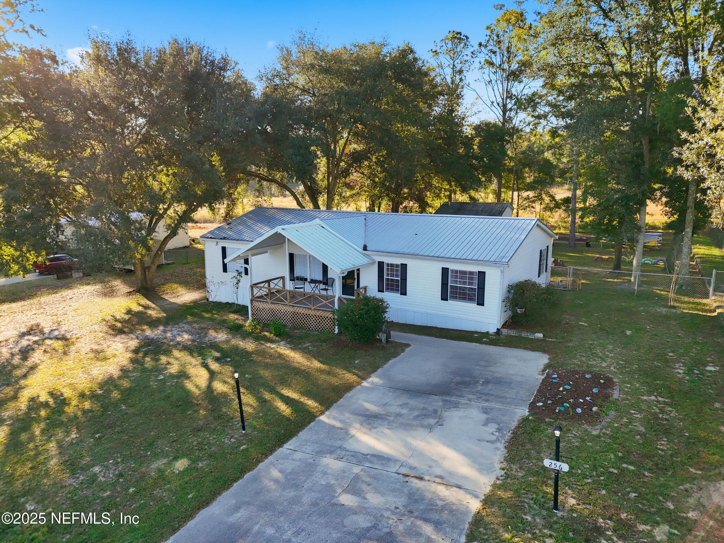 256 NW KENSINGTON Lane