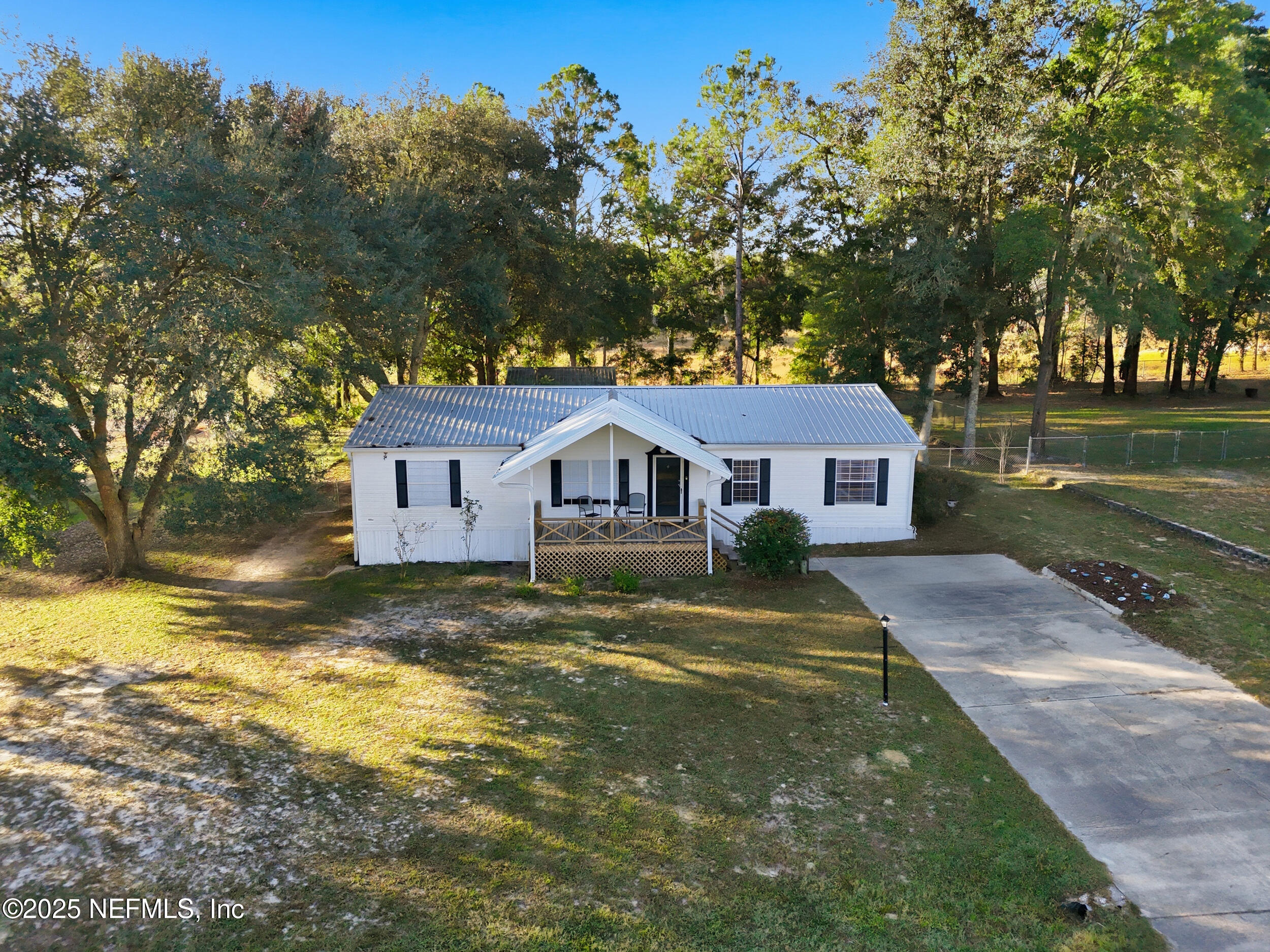 256 NW KENSINGTON Lane