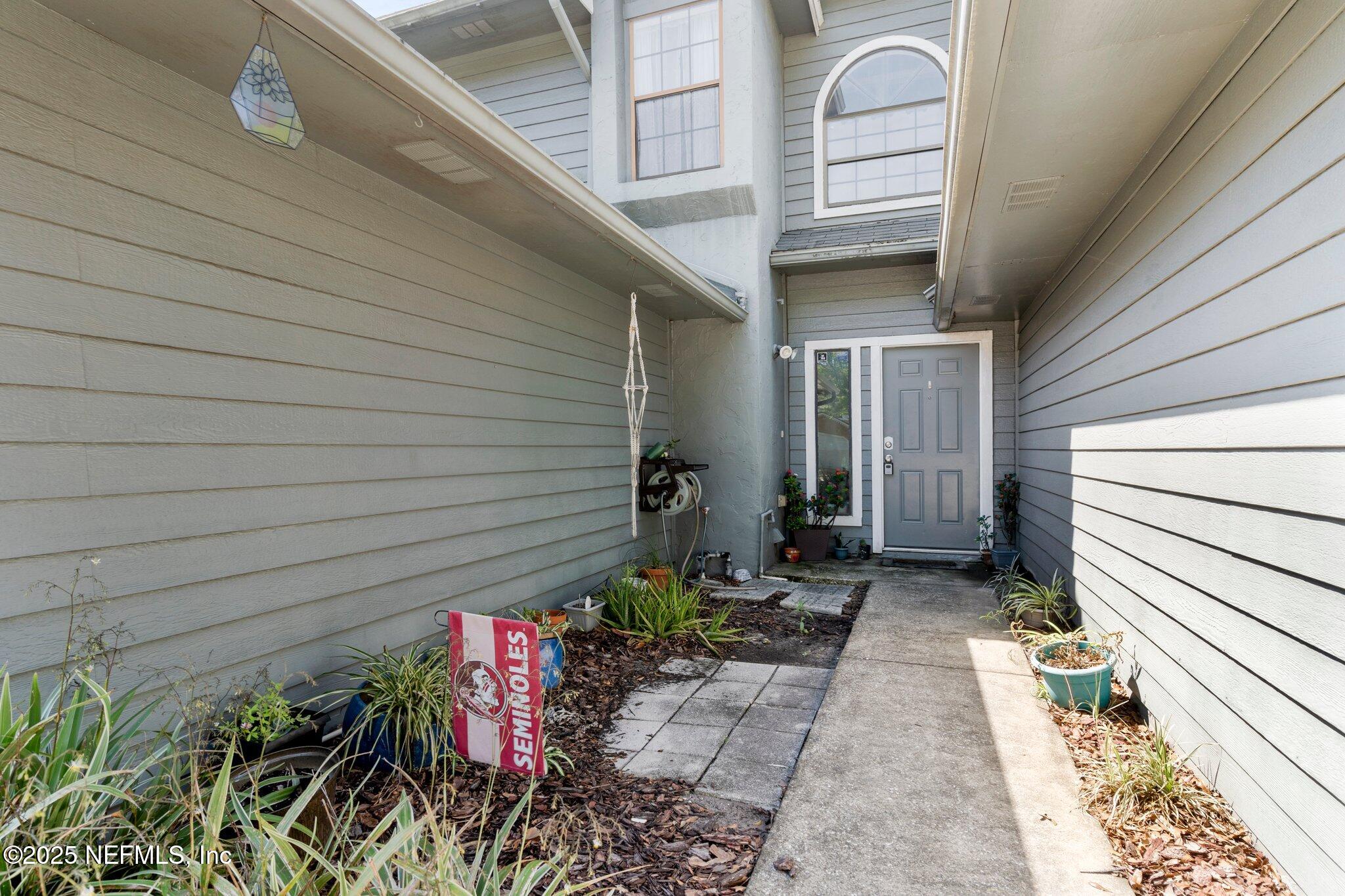12072 CANDLEWYCK Lane
