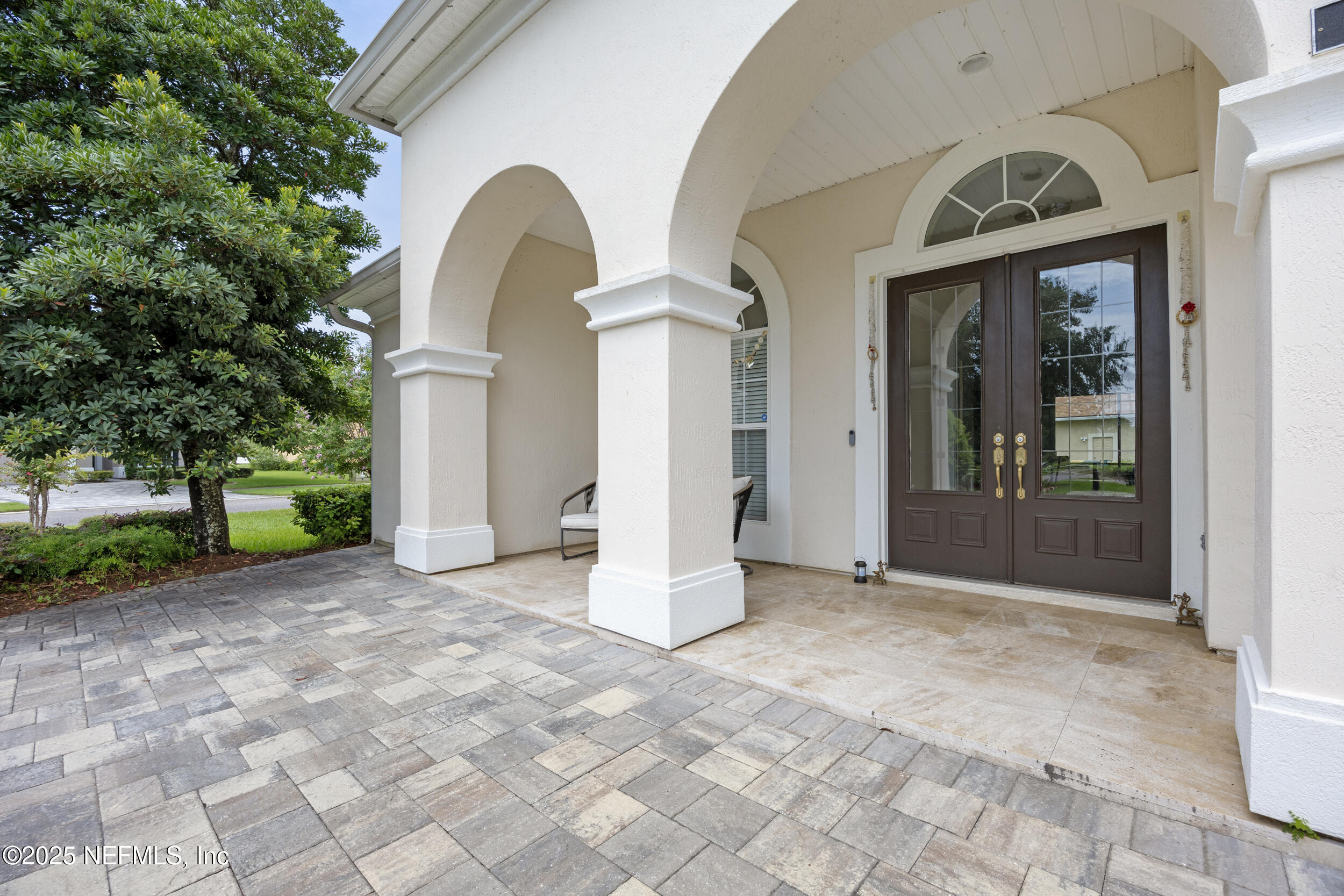 10060 LAKES END Court