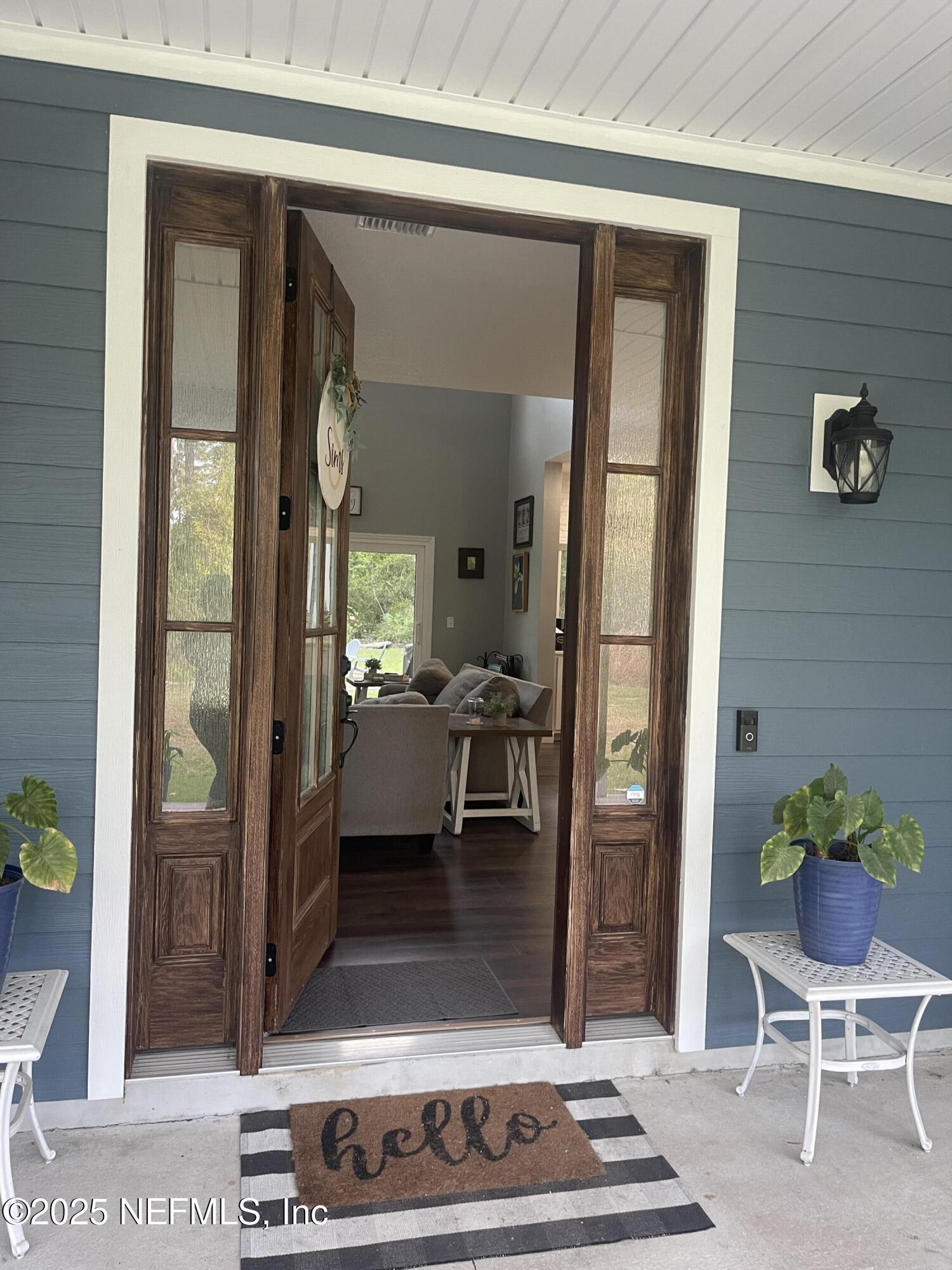 104 W GRANDVIEW Drive