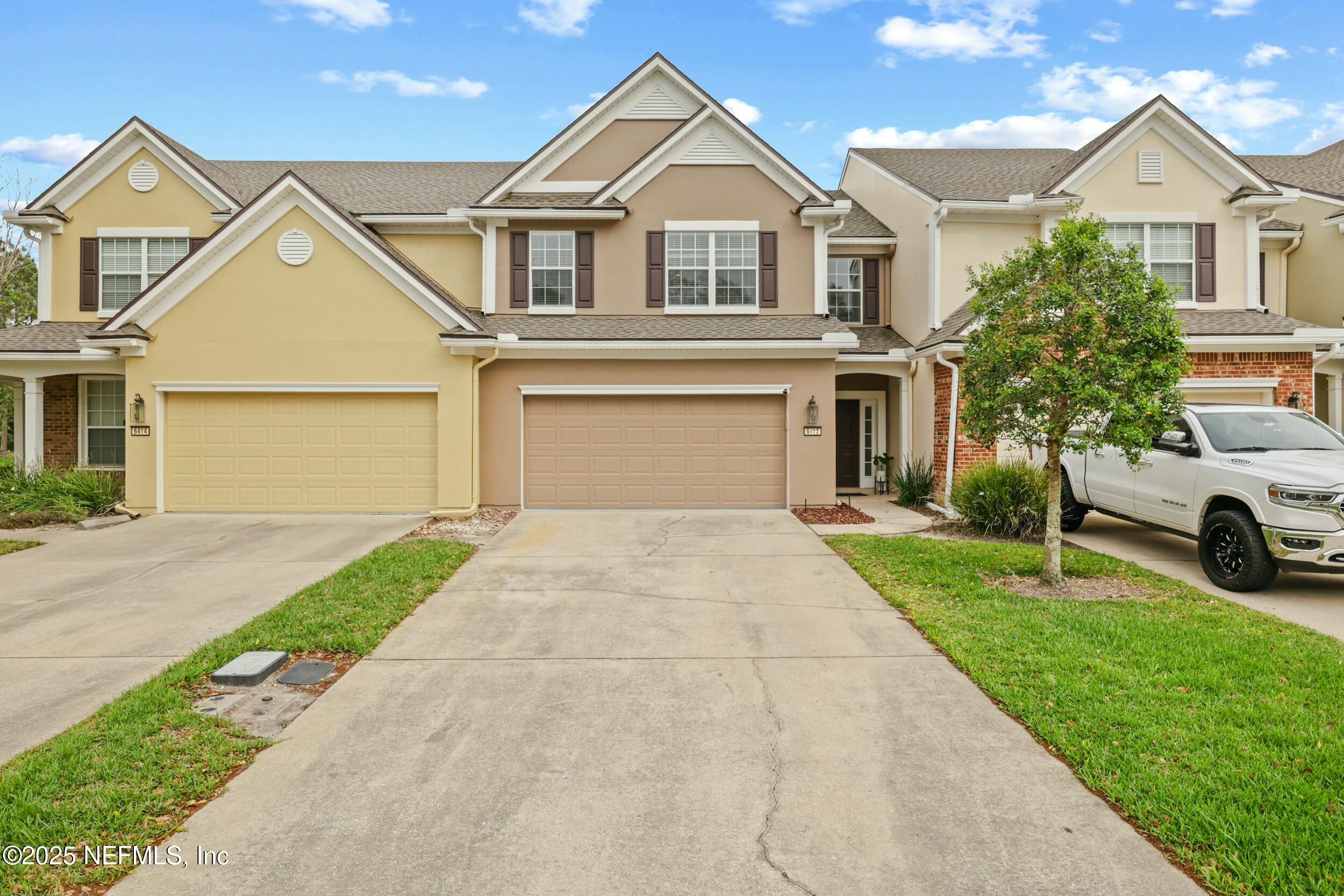 6412 AUTUMN BERRY Circle