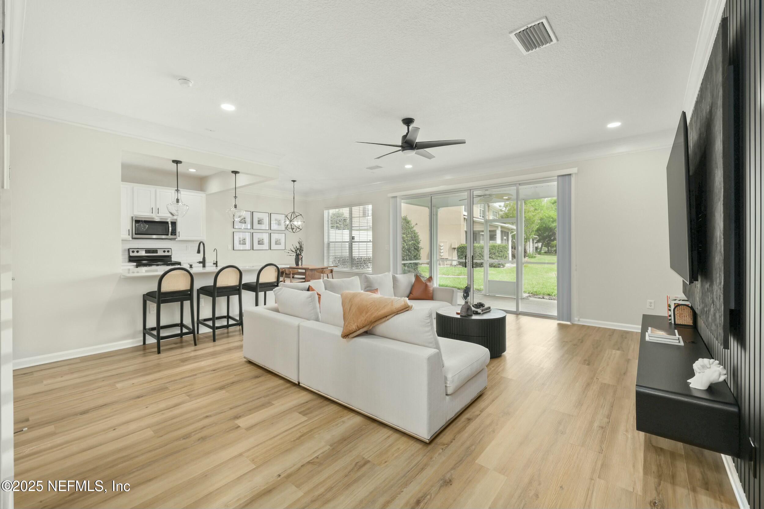 6412 AUTUMN BERRY Circle