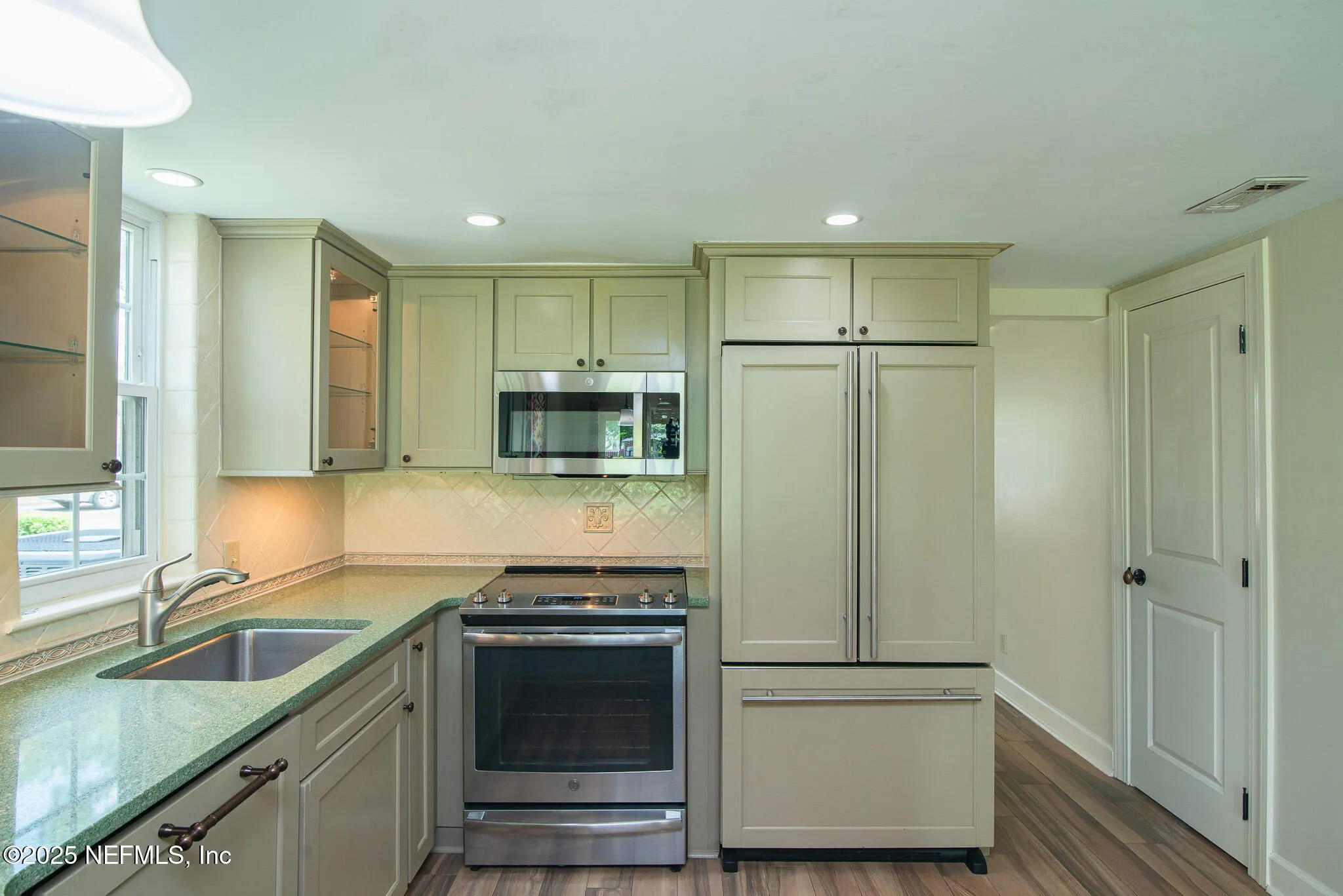 Jacksonville, Florida 32210, United States, 2 Bedrooms Bedrooms, ,2 BathroomsBathrooms,Residential,Active,191096