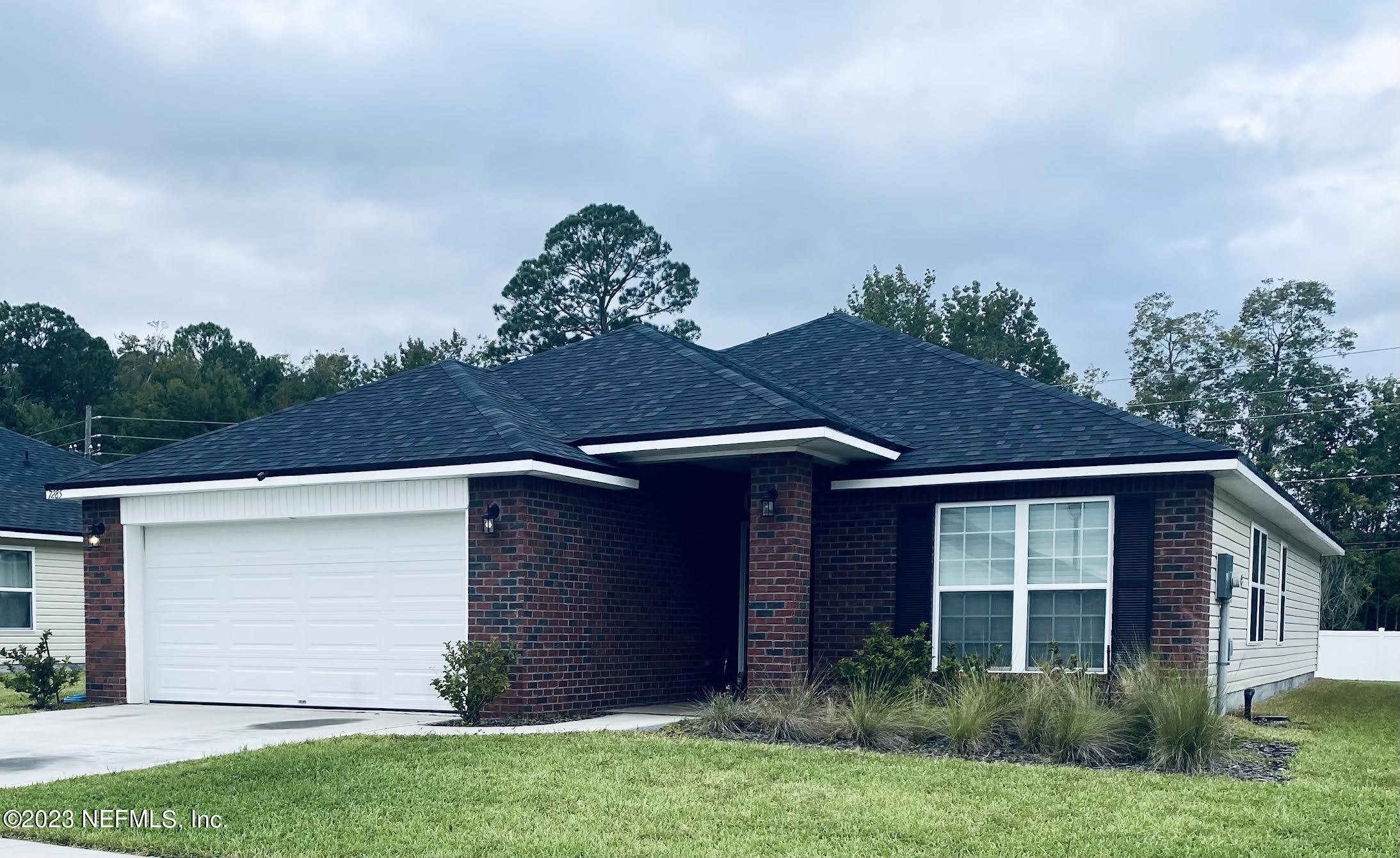 Jacksonville, FL home for sale located at 7285 GATEWAY Court, Jacksonville, FL 32219