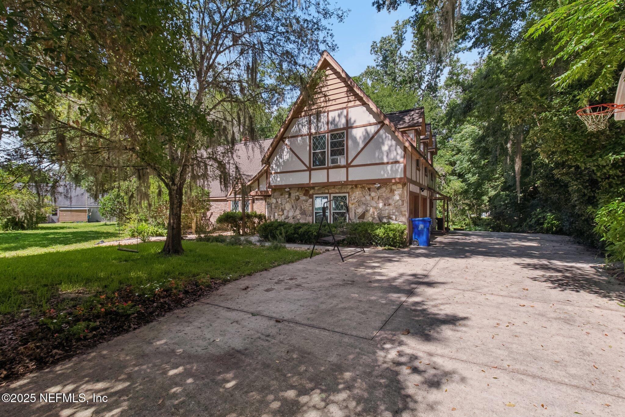 5210 RIVER PARK VILLAS Drive