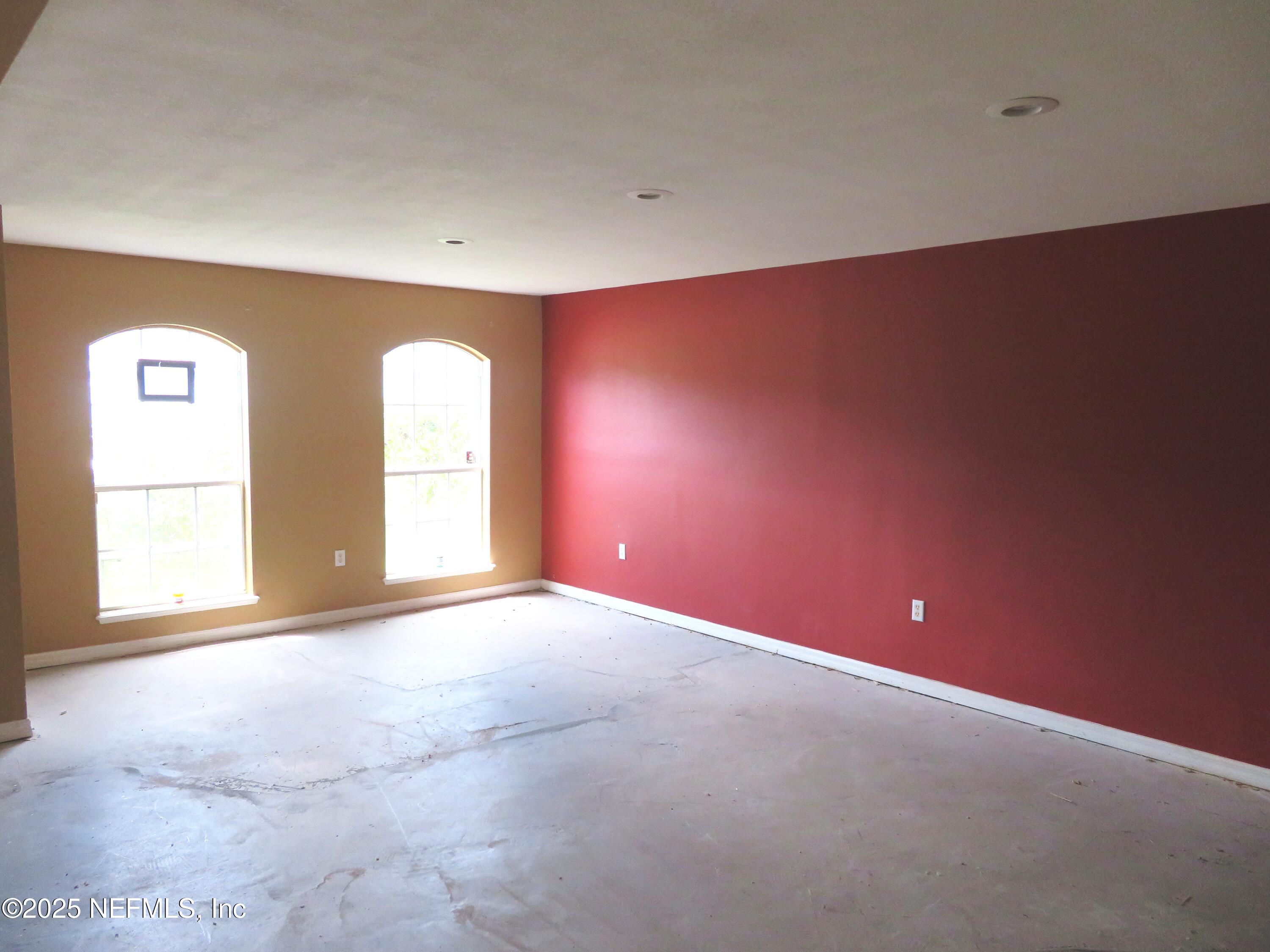 4020 HALF MOON Circle