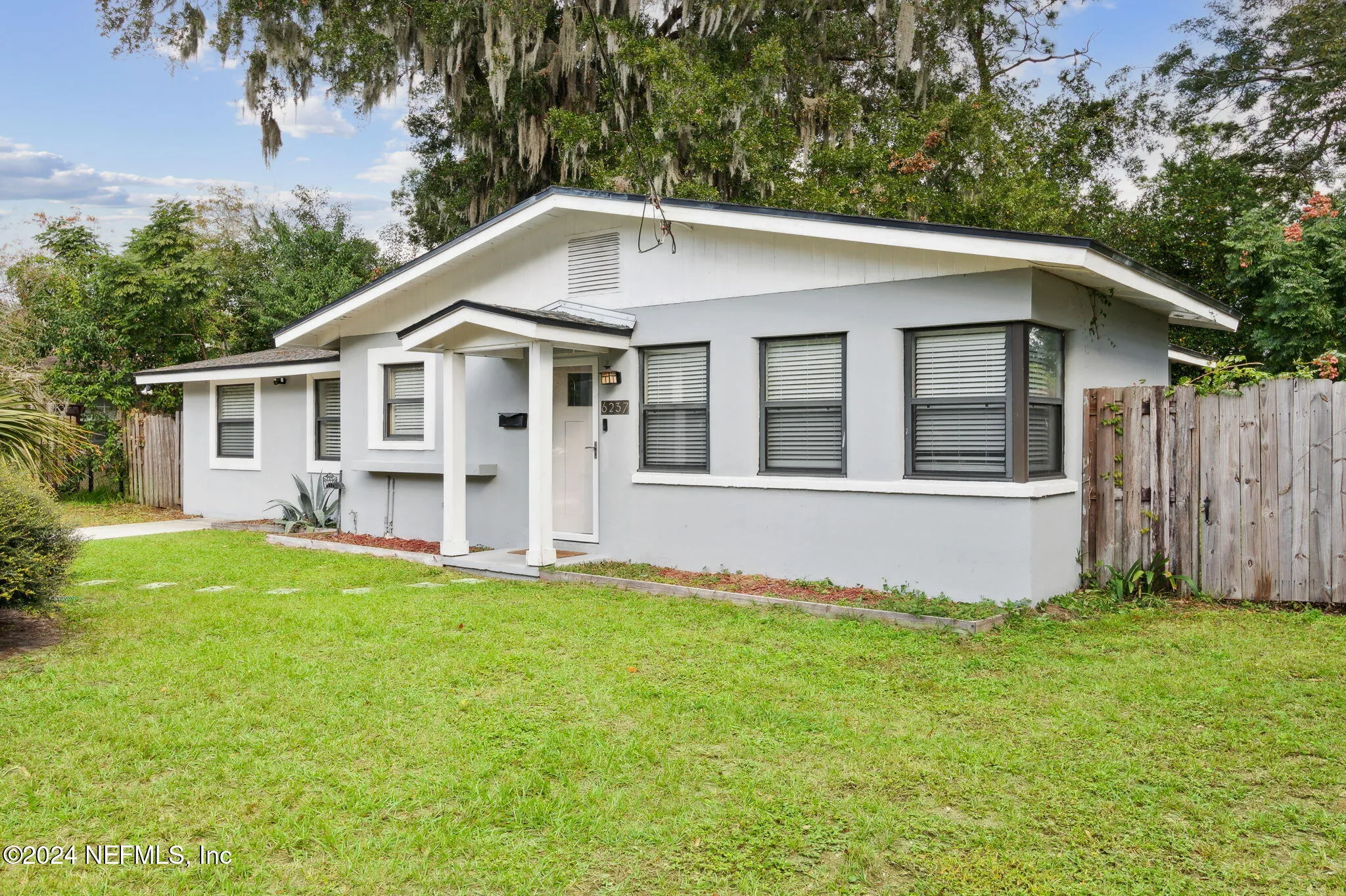 Jacksonville, Florida 32217, United States, 3 Bedrooms Bedrooms, ,2 BathroomsBathrooms,Residential,Active,34446