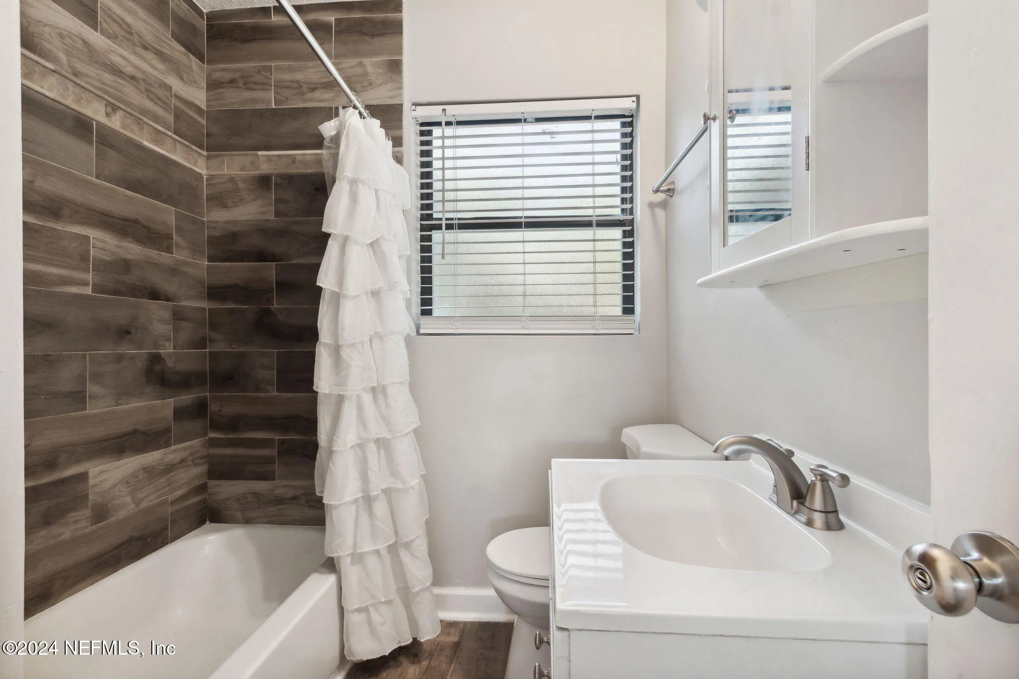 Jacksonville, Florida 32217, United States, 3 Bedrooms Bedrooms, ,2 BathroomsBathrooms,Residential,Active,34446