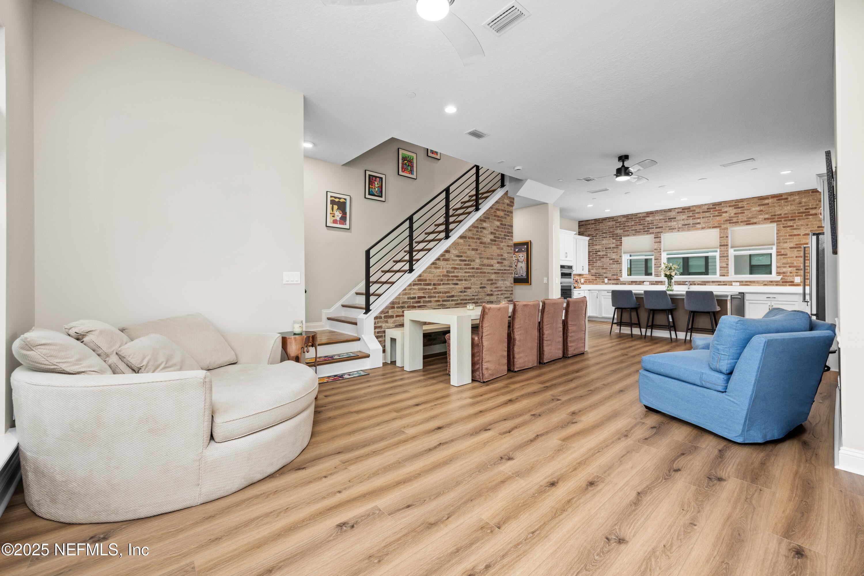 1610 LANG Court