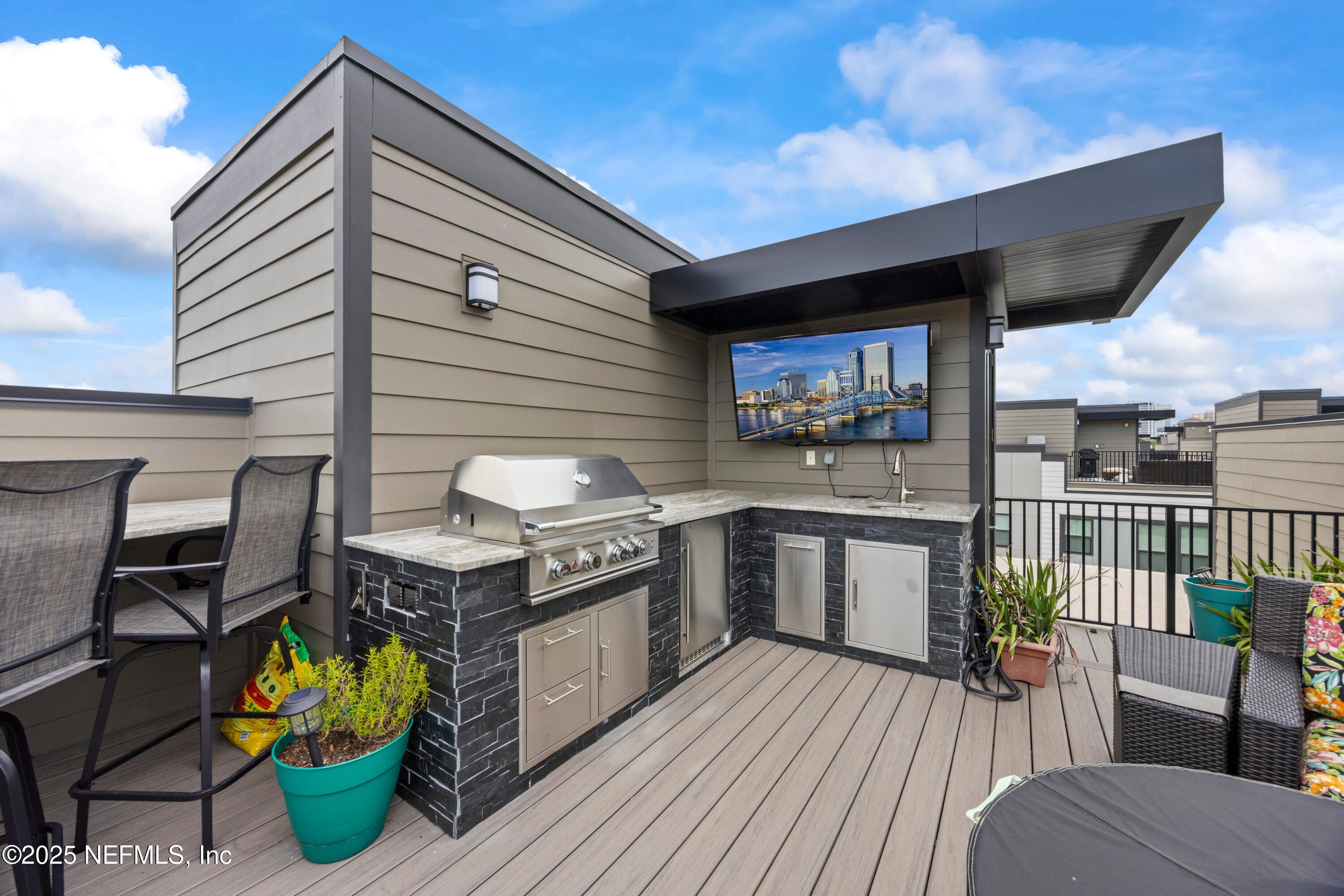 1610 LANG Court