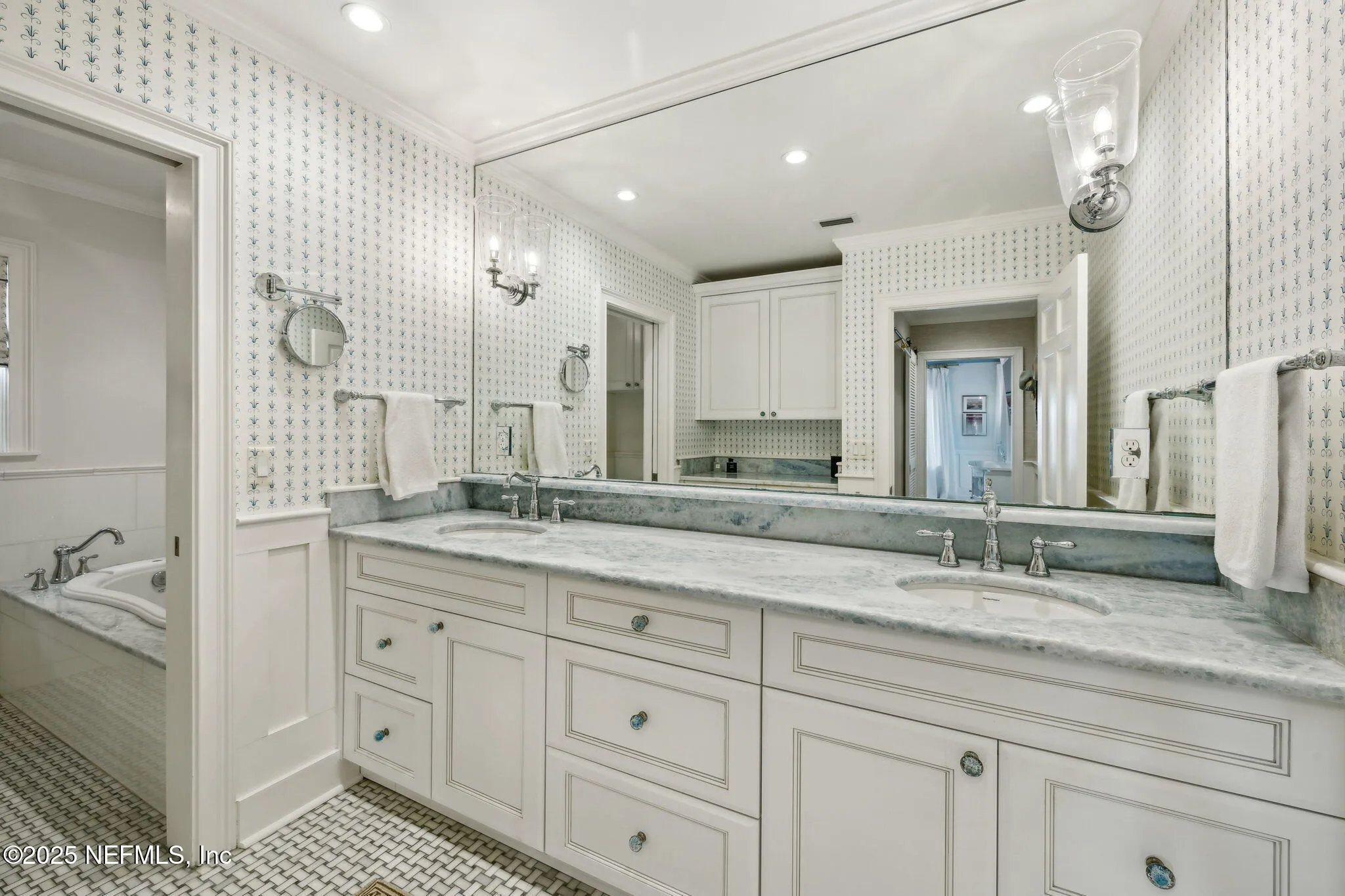 Jacksonville, Florida 32210, United States, 3 Bedrooms Bedrooms, ,4 BathroomsBathrooms,Residential,Pending,136315