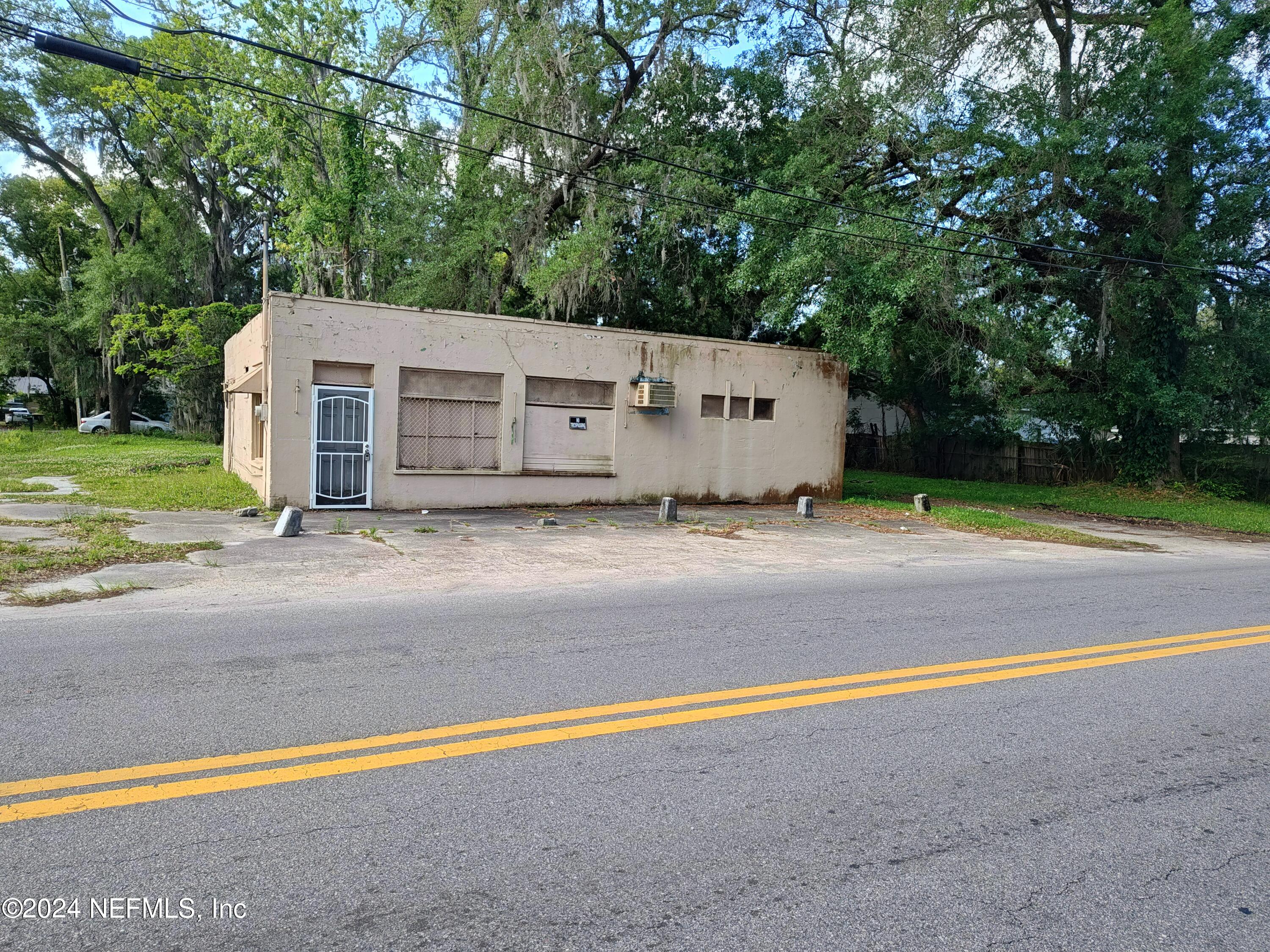 Jacksonville, FL home for sale located at 2722 Reba Avenue, Jacksonville, FL 32207