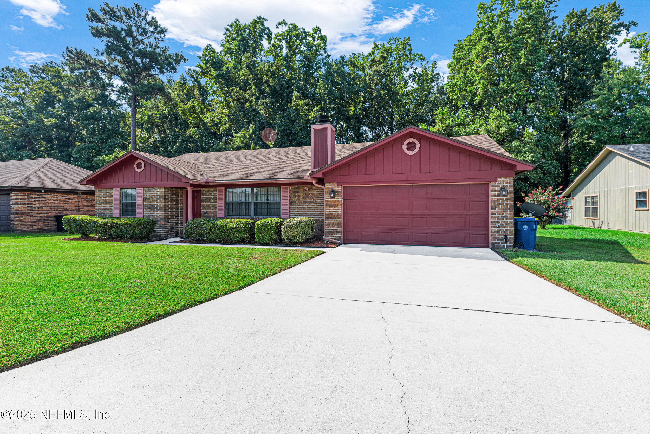 926 CHALMET Lane