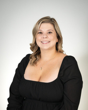 This is a photo of RACHEL MOLLE. This professional services JACKSONVILLE, FL 32216 and the surrounding areas.