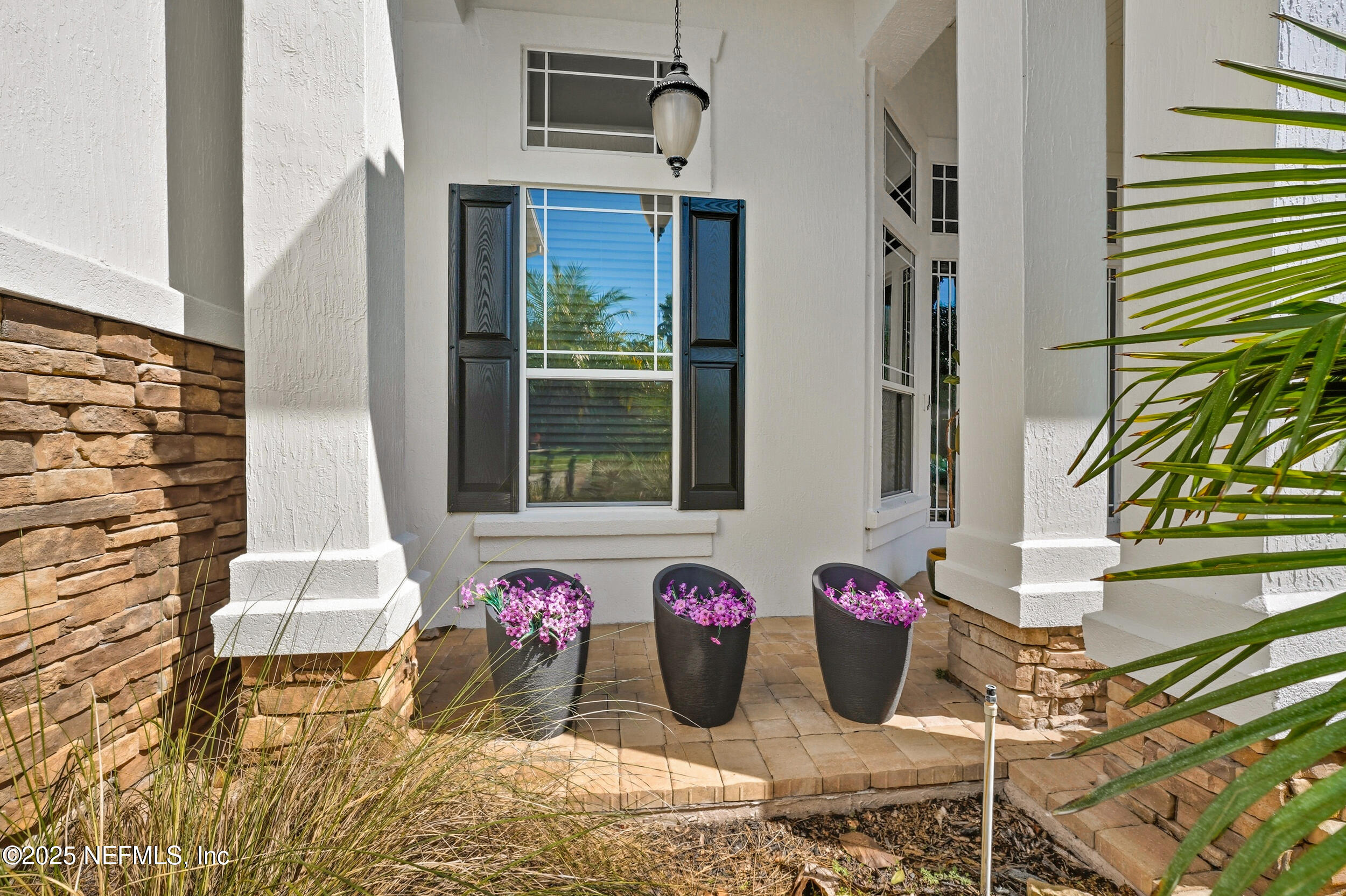 254 HOLLAND Drive