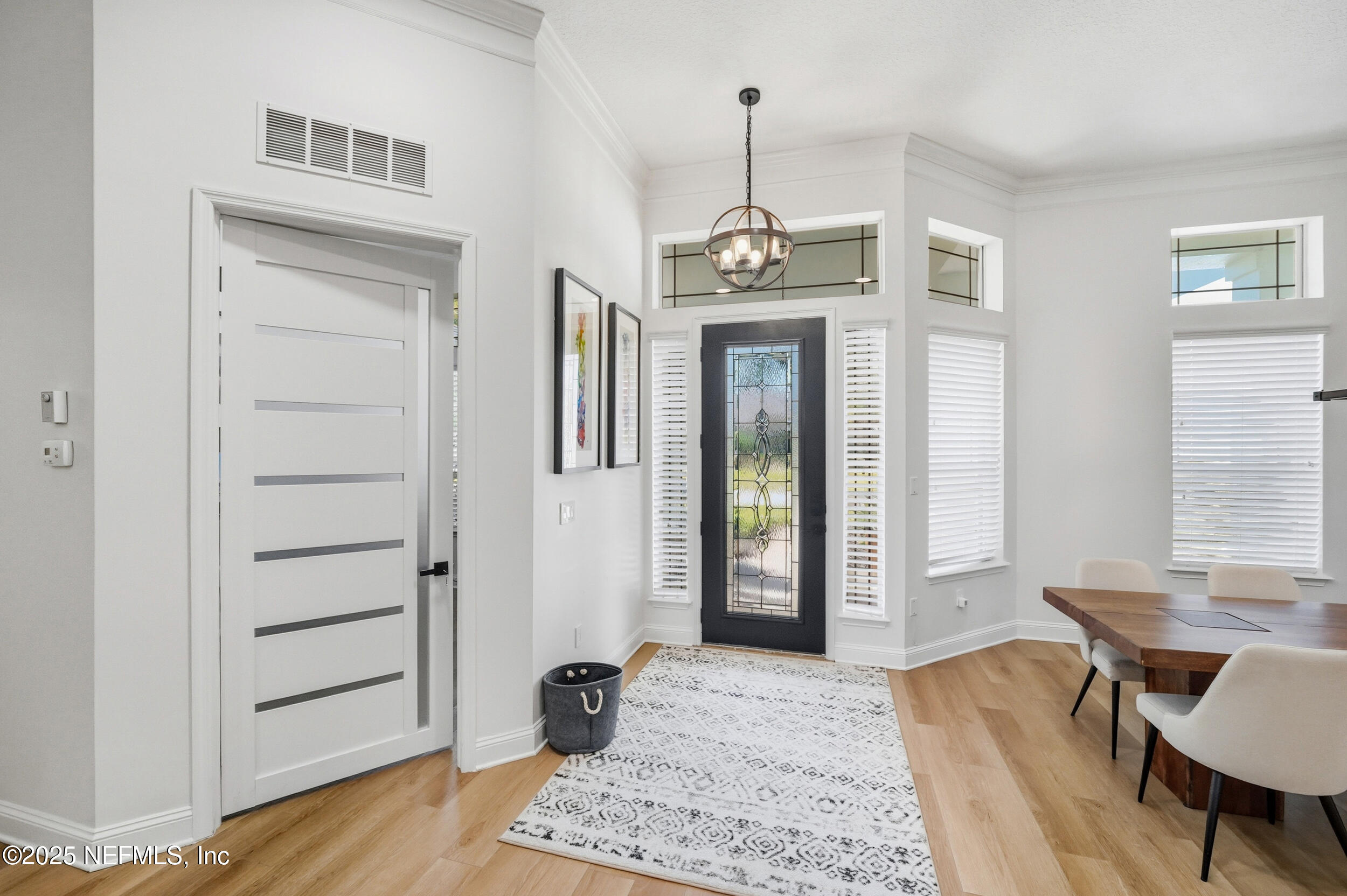 254 HOLLAND Drive