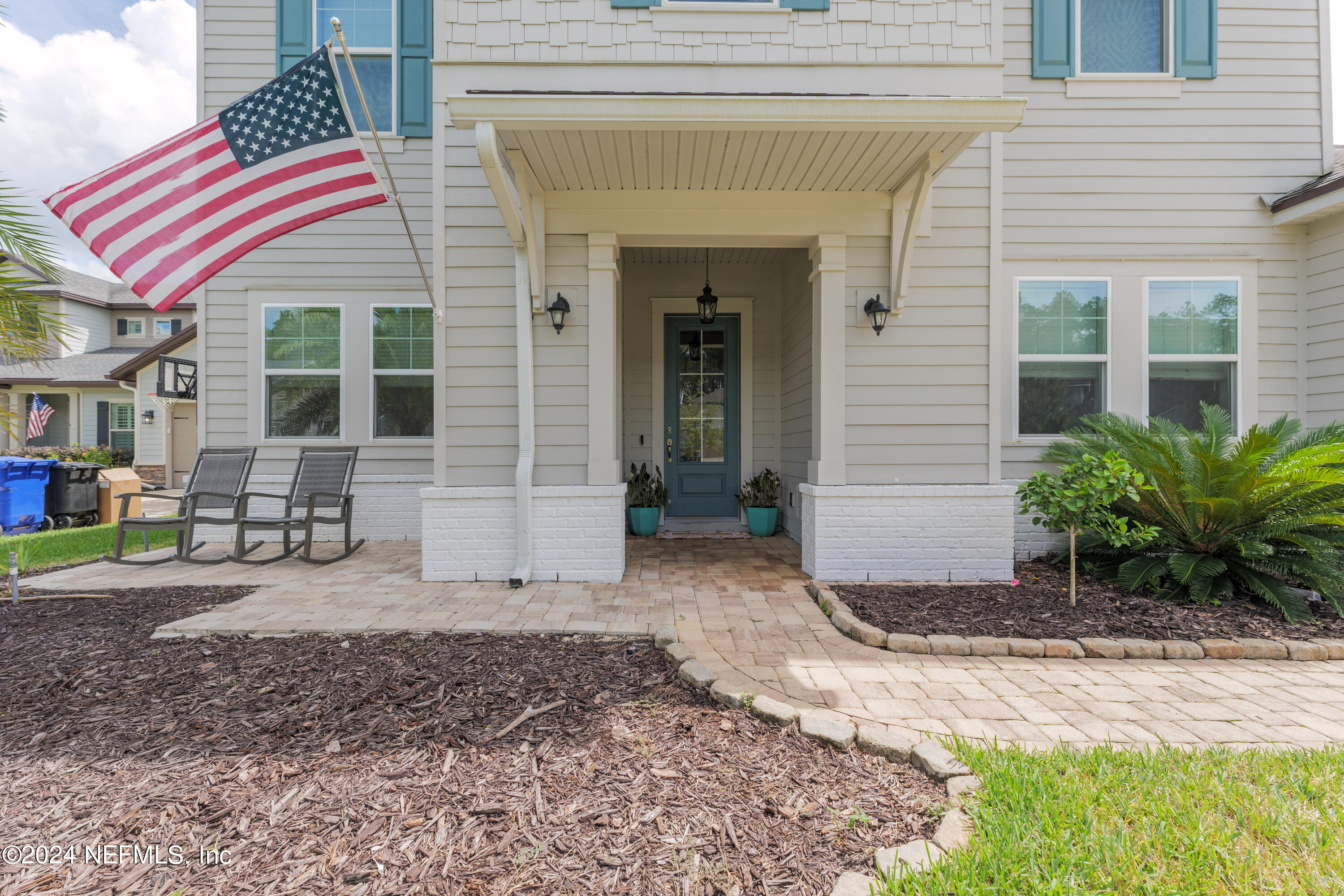 818 OUTLOOK Drive