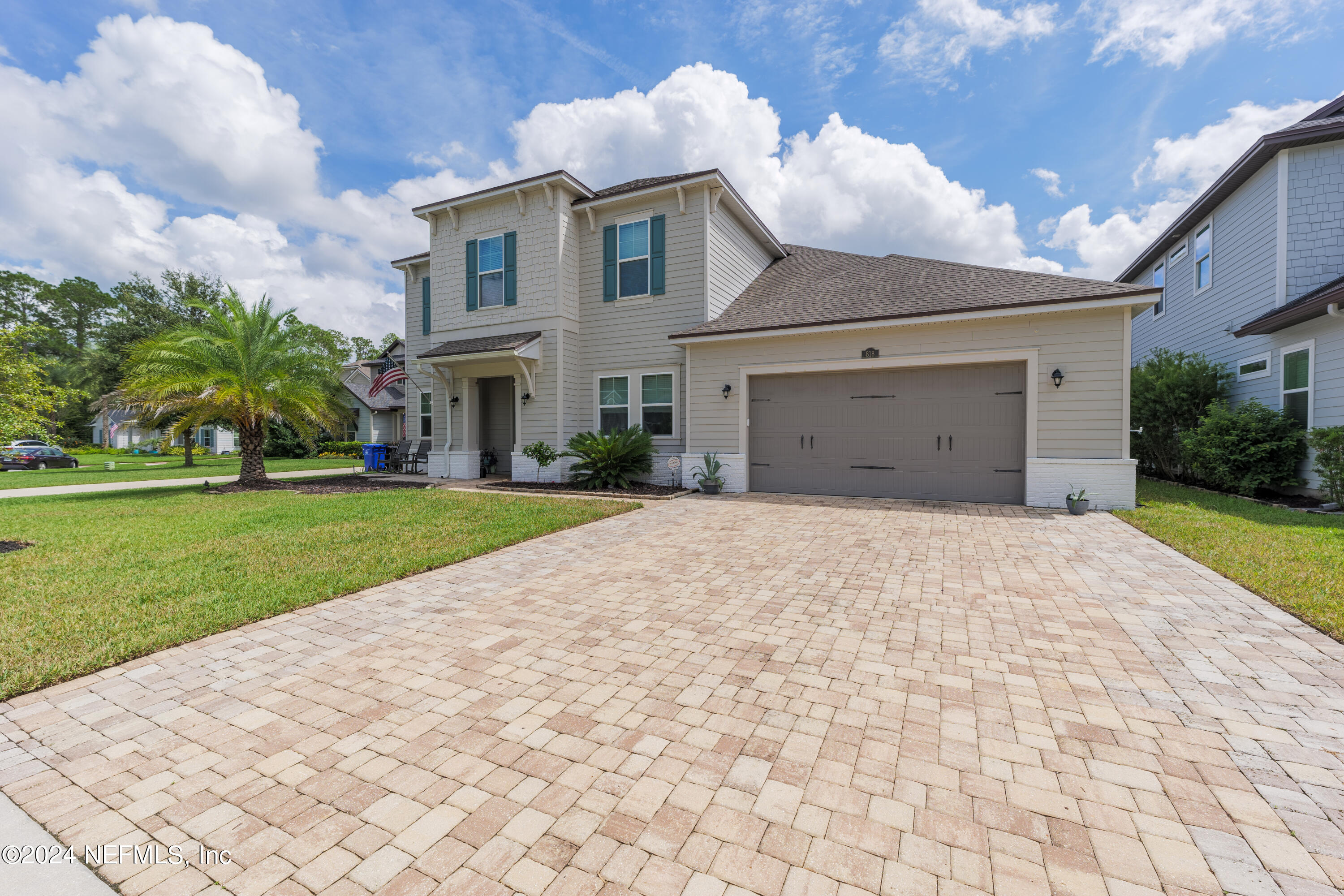 818 OUTLOOK Drive