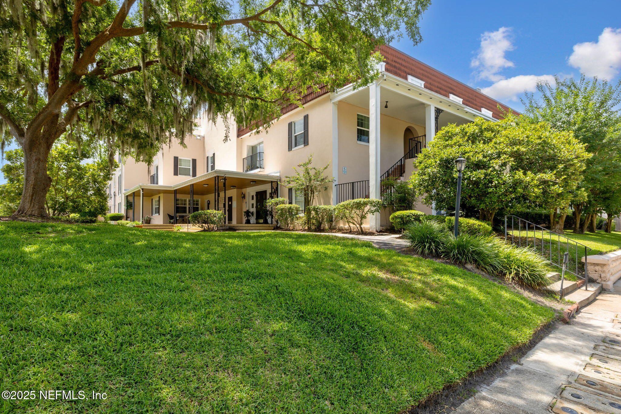 2909 ST JOHNS Avenue 12A