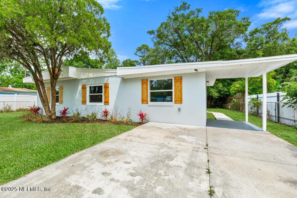 3445 EVE Drive E