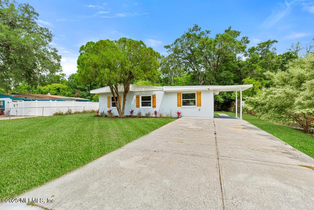 3445 EVE Drive E