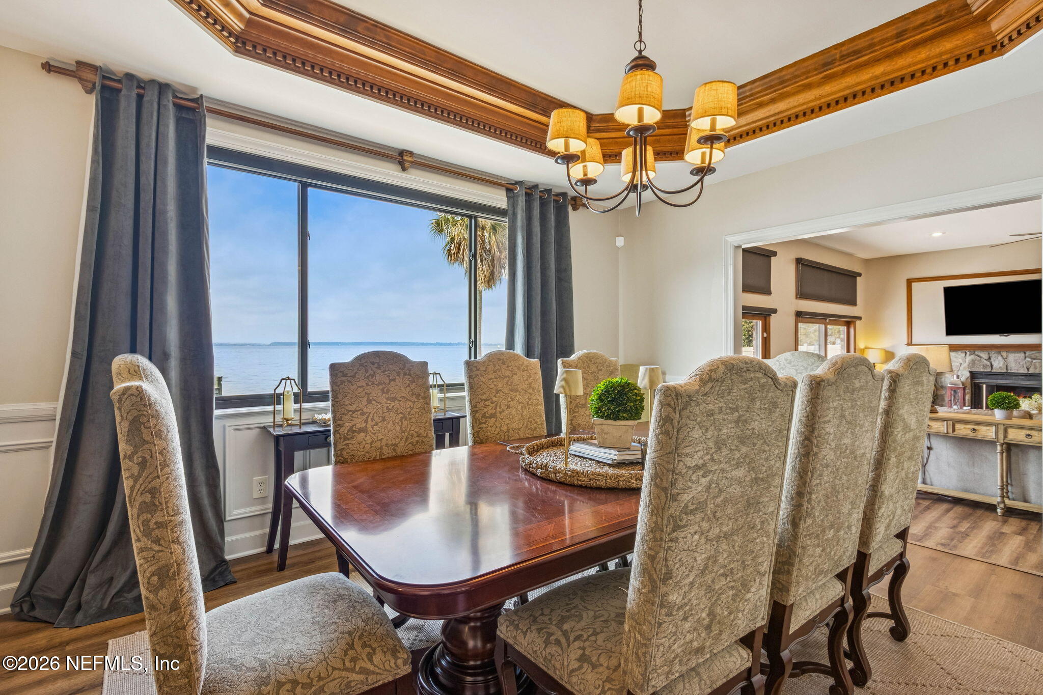 6518 CHRISTOPHER POINT Road W