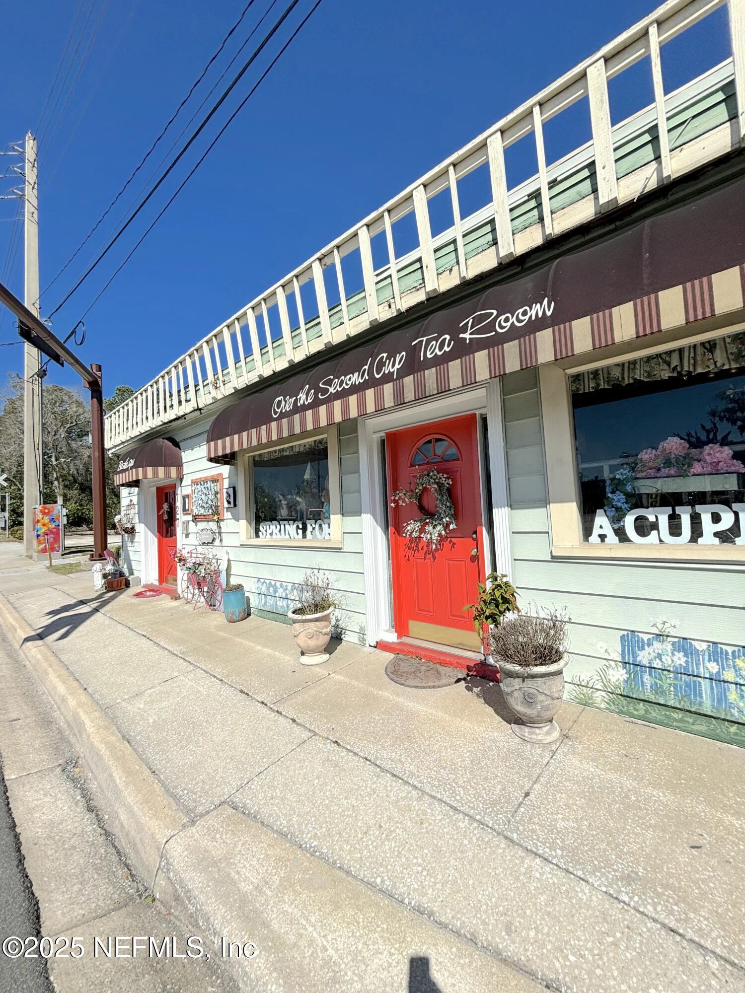 727 KINGSLEY Avenue