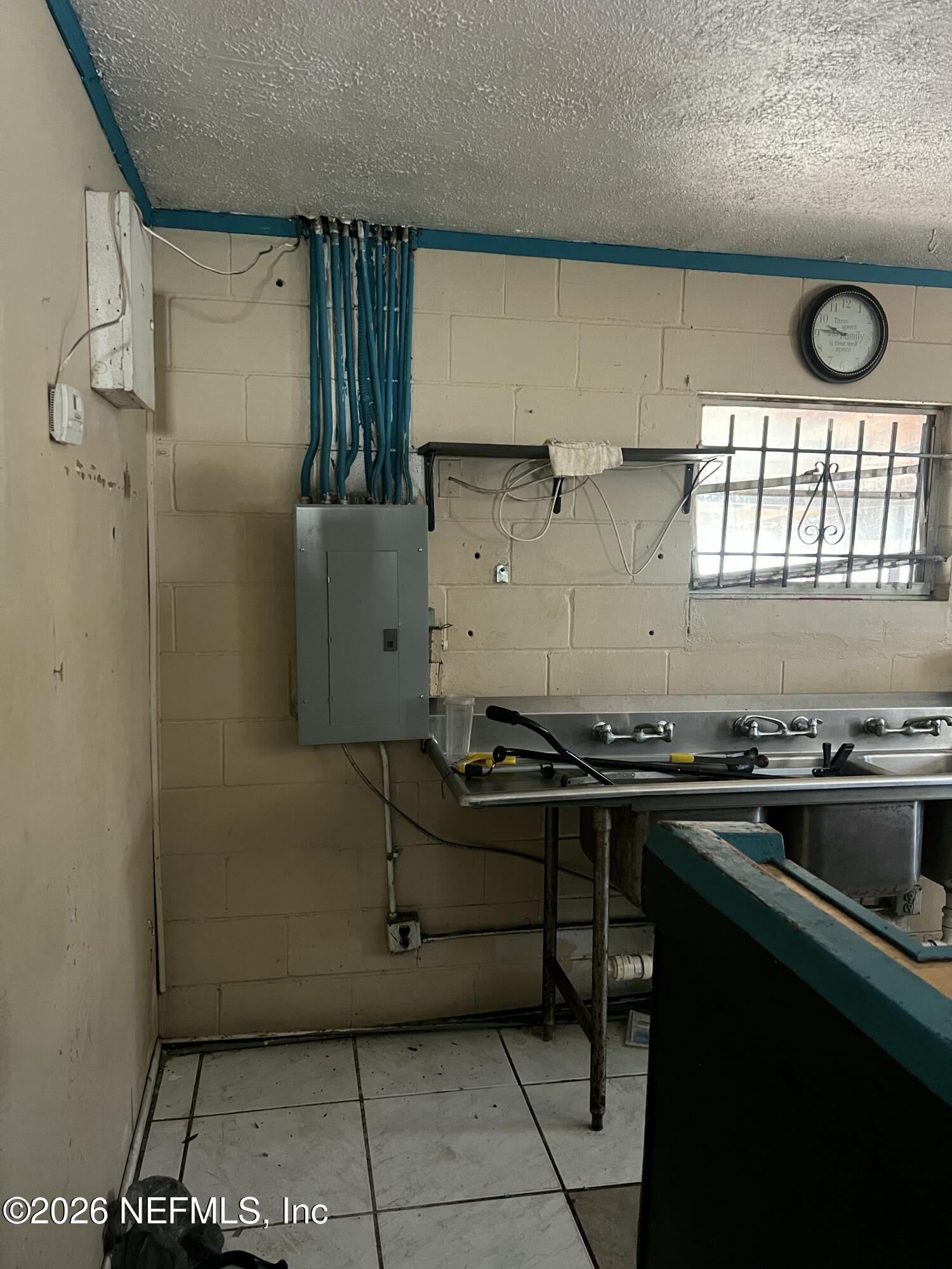 8019 DRIGGERS Street