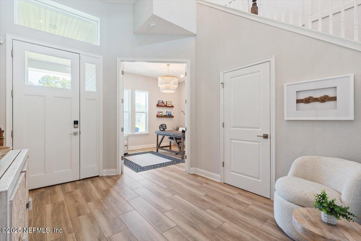 351 PALM CREST Drive