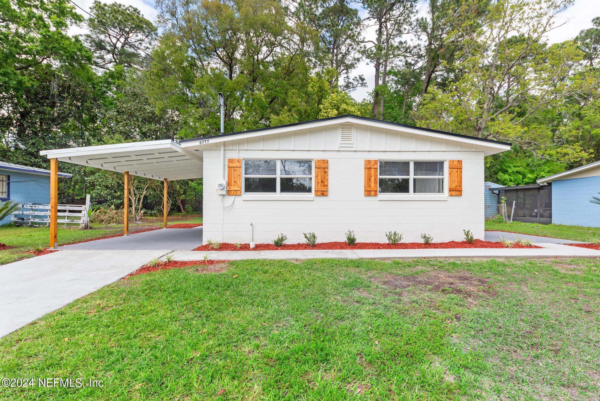 Jacksonville, FL home for sale located at 6777 MISS MUFFET Lane N, Jacksonville, FL 32210