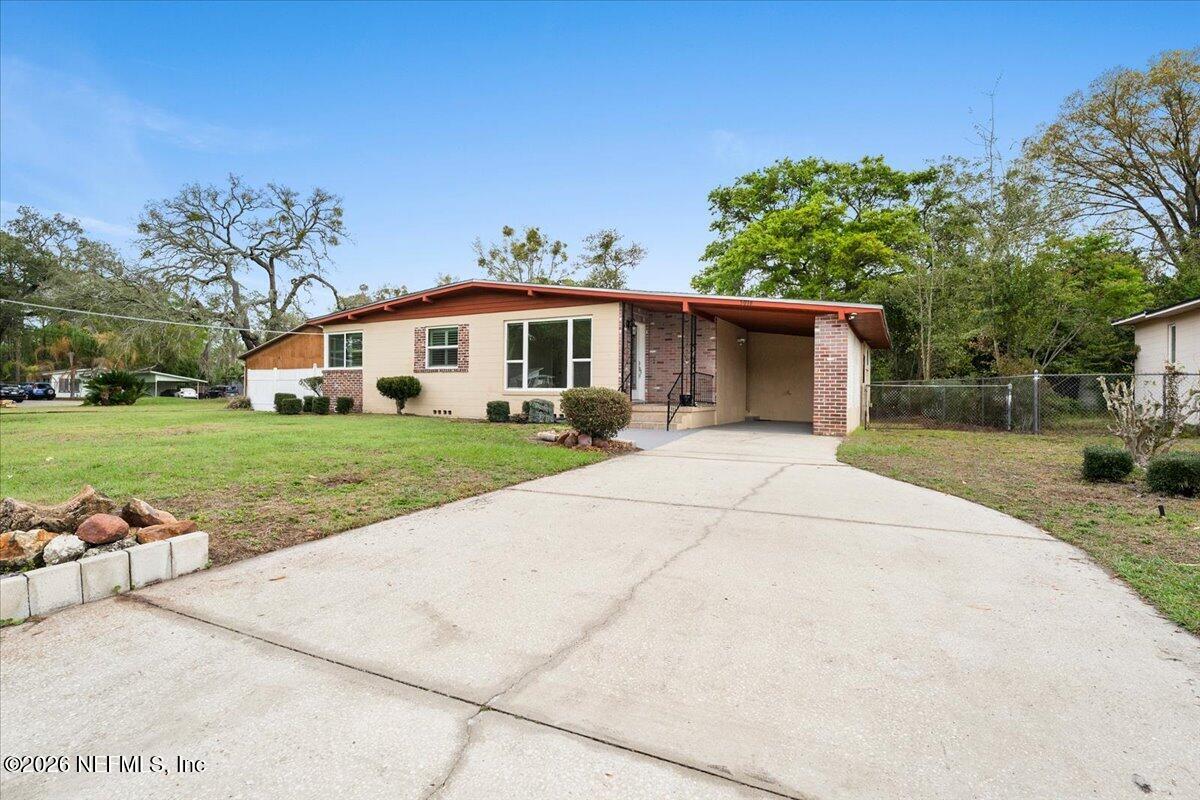 5018 HOMECREST Circle