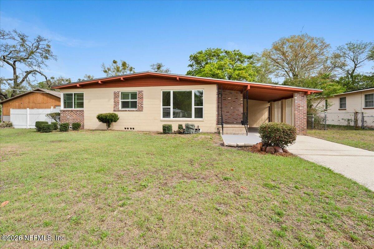 5018 HOMECREST Circle