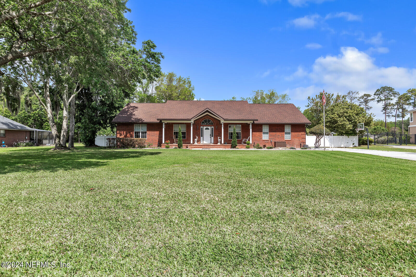 St Johns, FL home for sale located at 1704 Southcreek Drive, St Johns, FL 32259