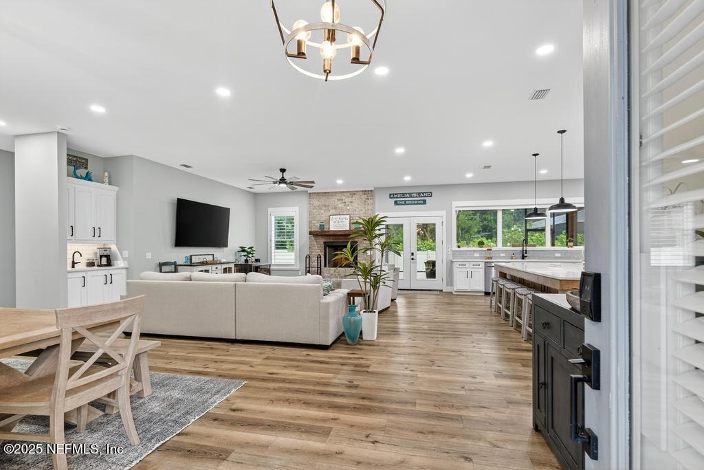 1416 PLANTATION OAKS Lane