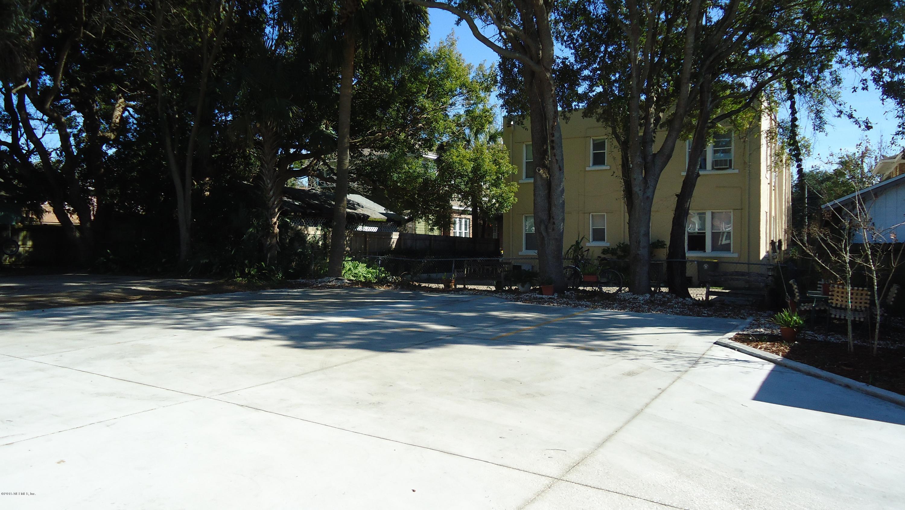 2824 HERSCHEL Street