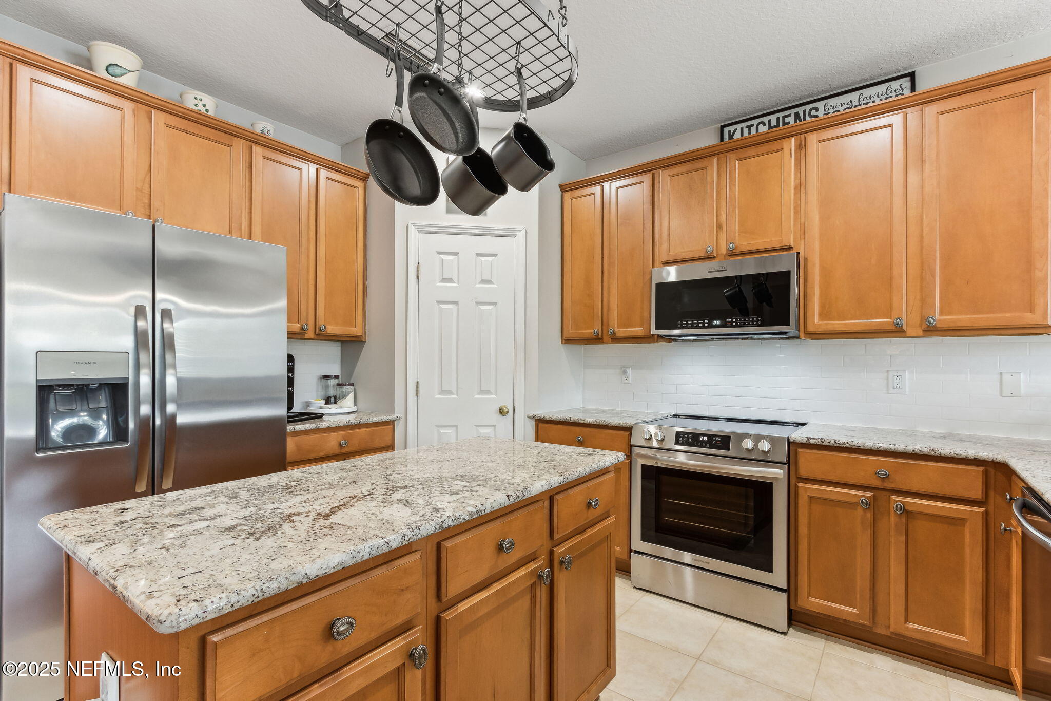 1484 GREYFIELD Drive