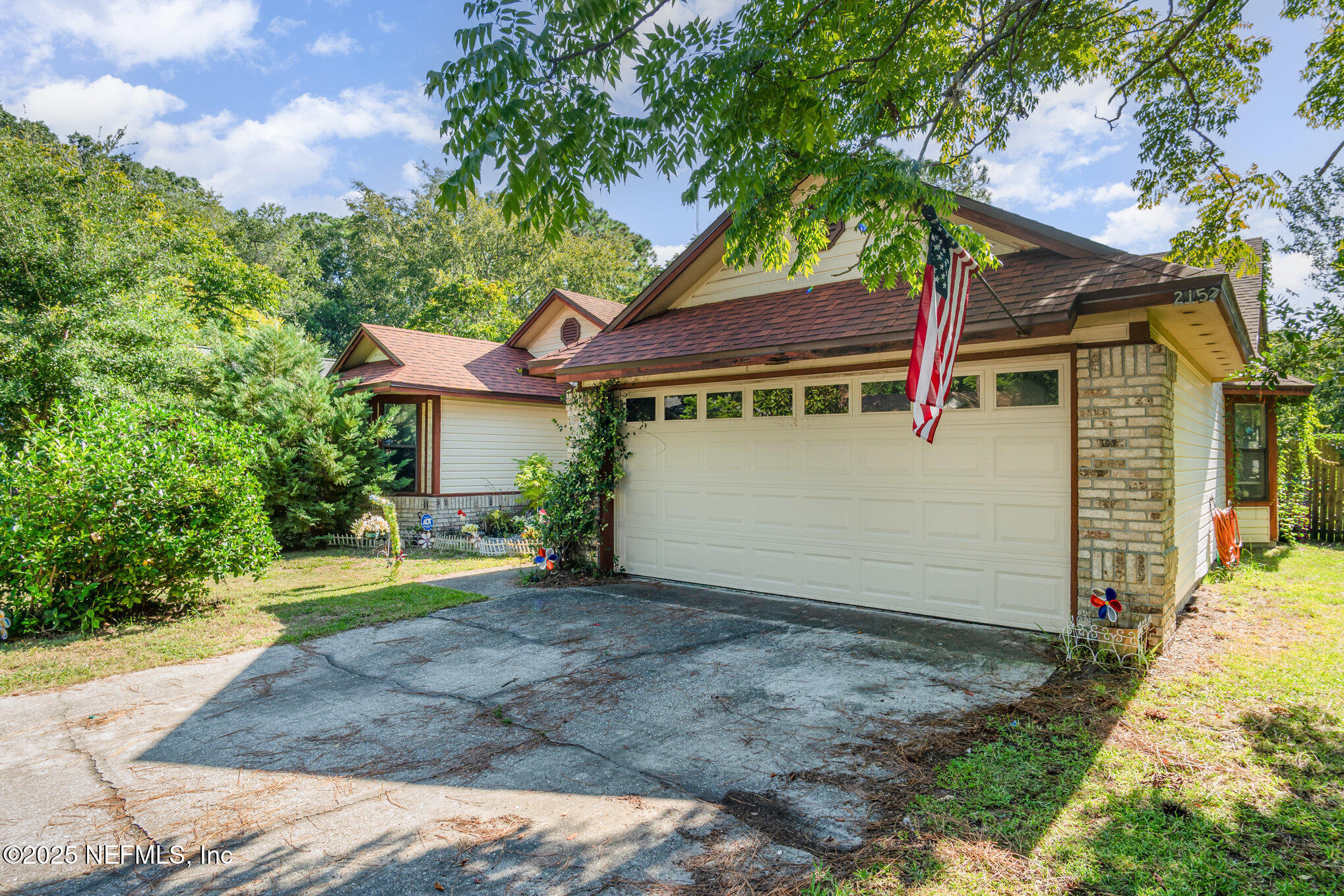 2157 HEATH GREEN Place N