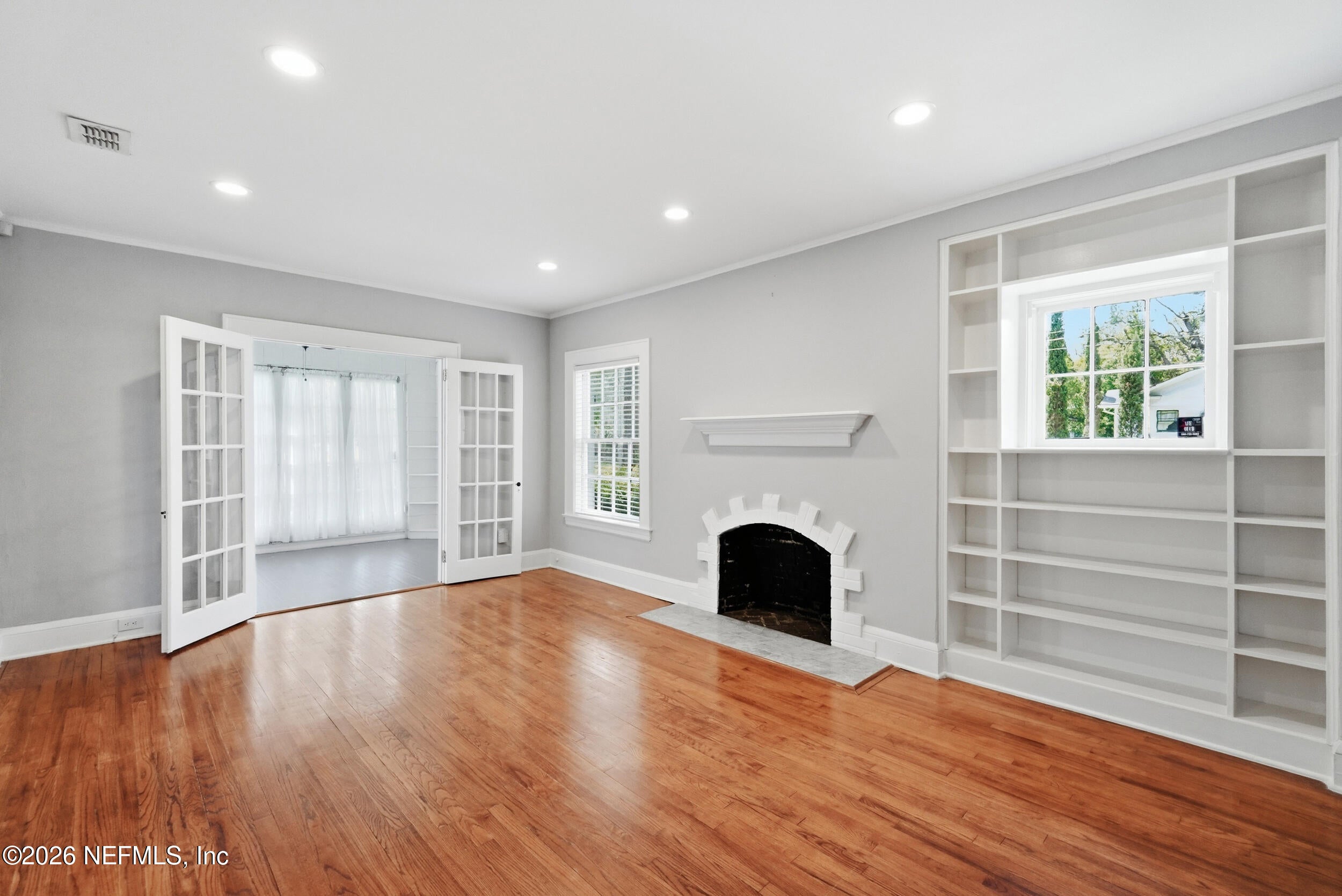 3957 BOONE PARK Avenue - Photo 4