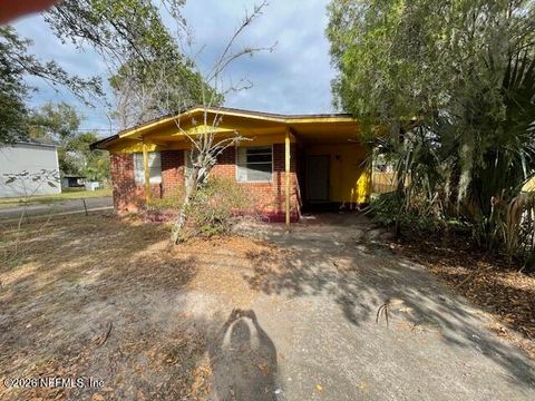 Photo of 3563 DILLON Street, Jacksonville, FL 32254 (MLS # 2129083)