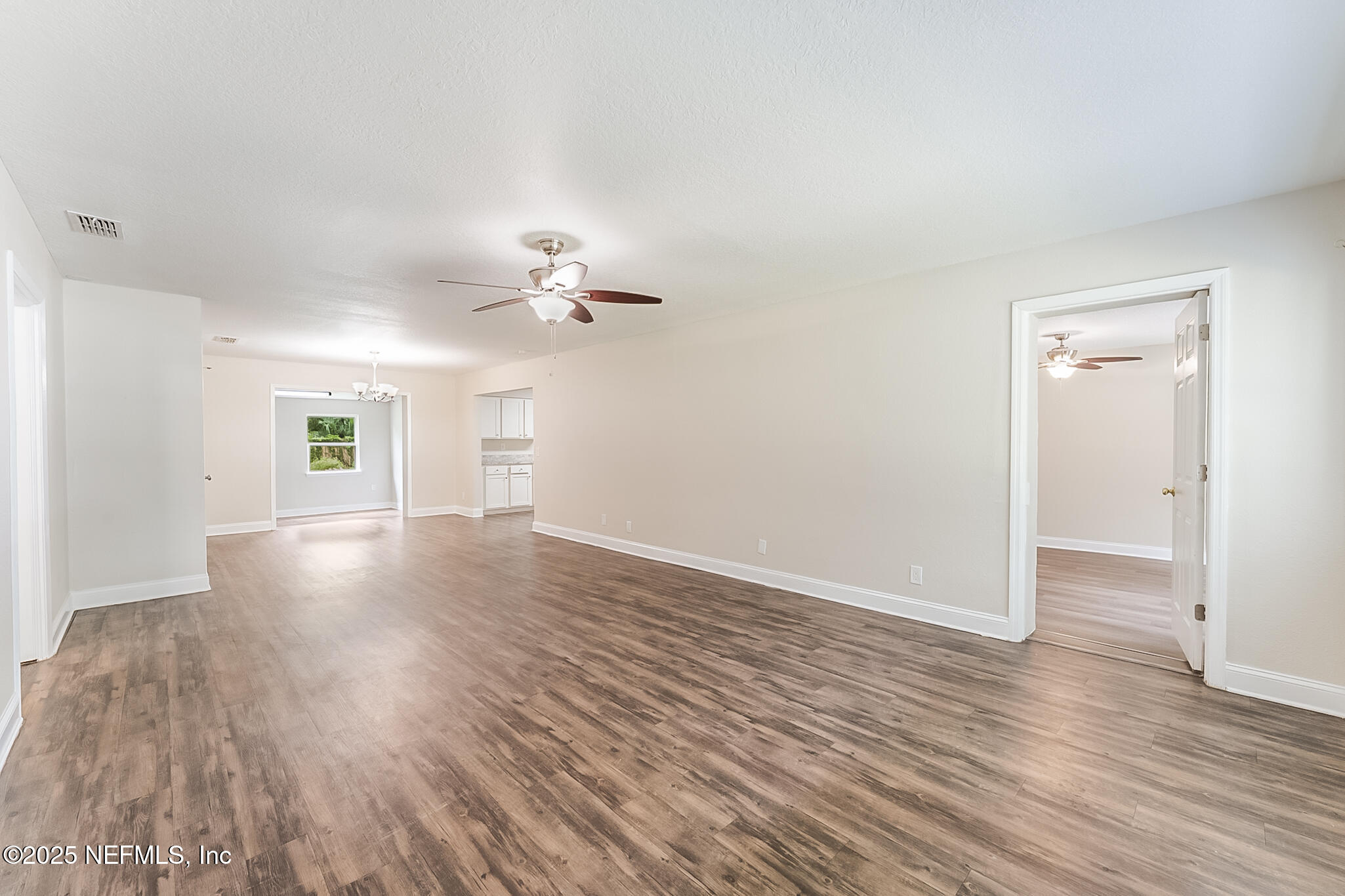 4822 KINGSBURY Street