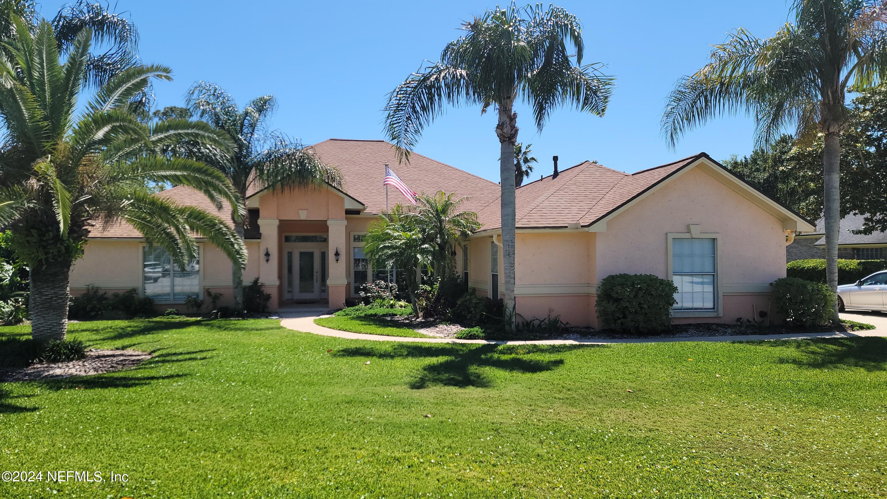 Jacksonville, FL home for sale located at 12556 Mission Hills Circle N, Jacksonville, FL 32225