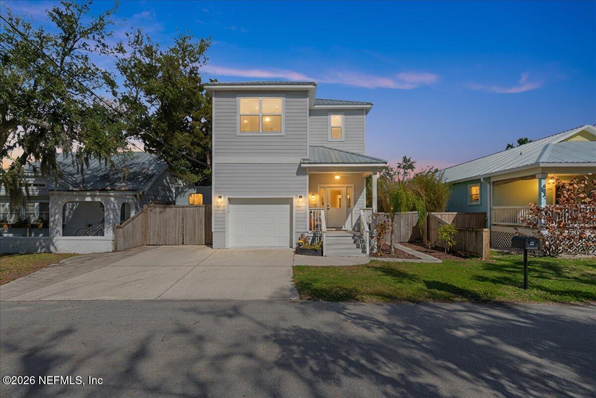 27 OAK Street