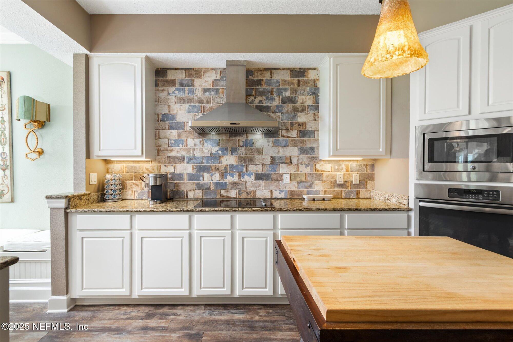 425 N OCEAN GRANDE Drive 105