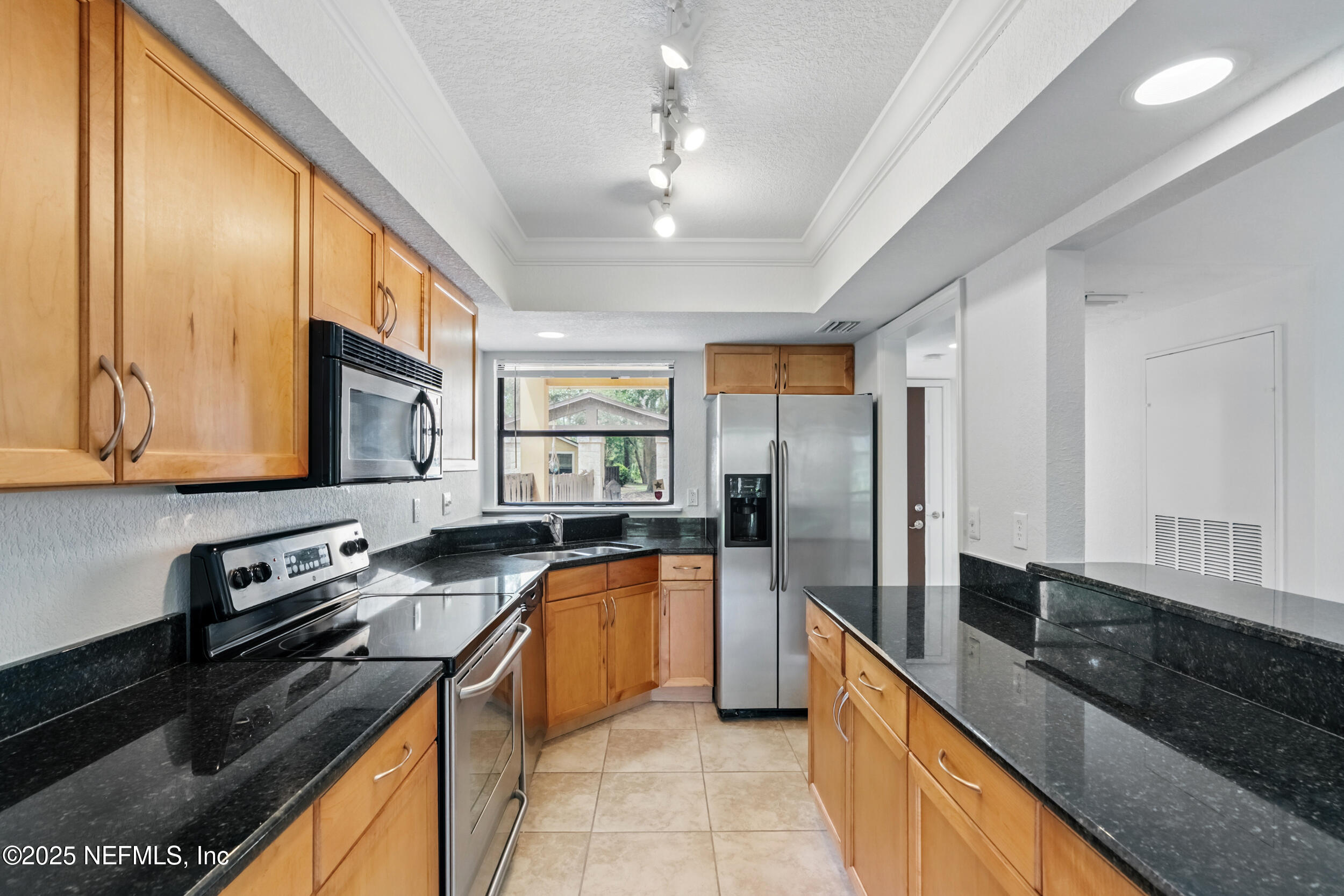 727 DRIFTWOOD CIRCLE Circle