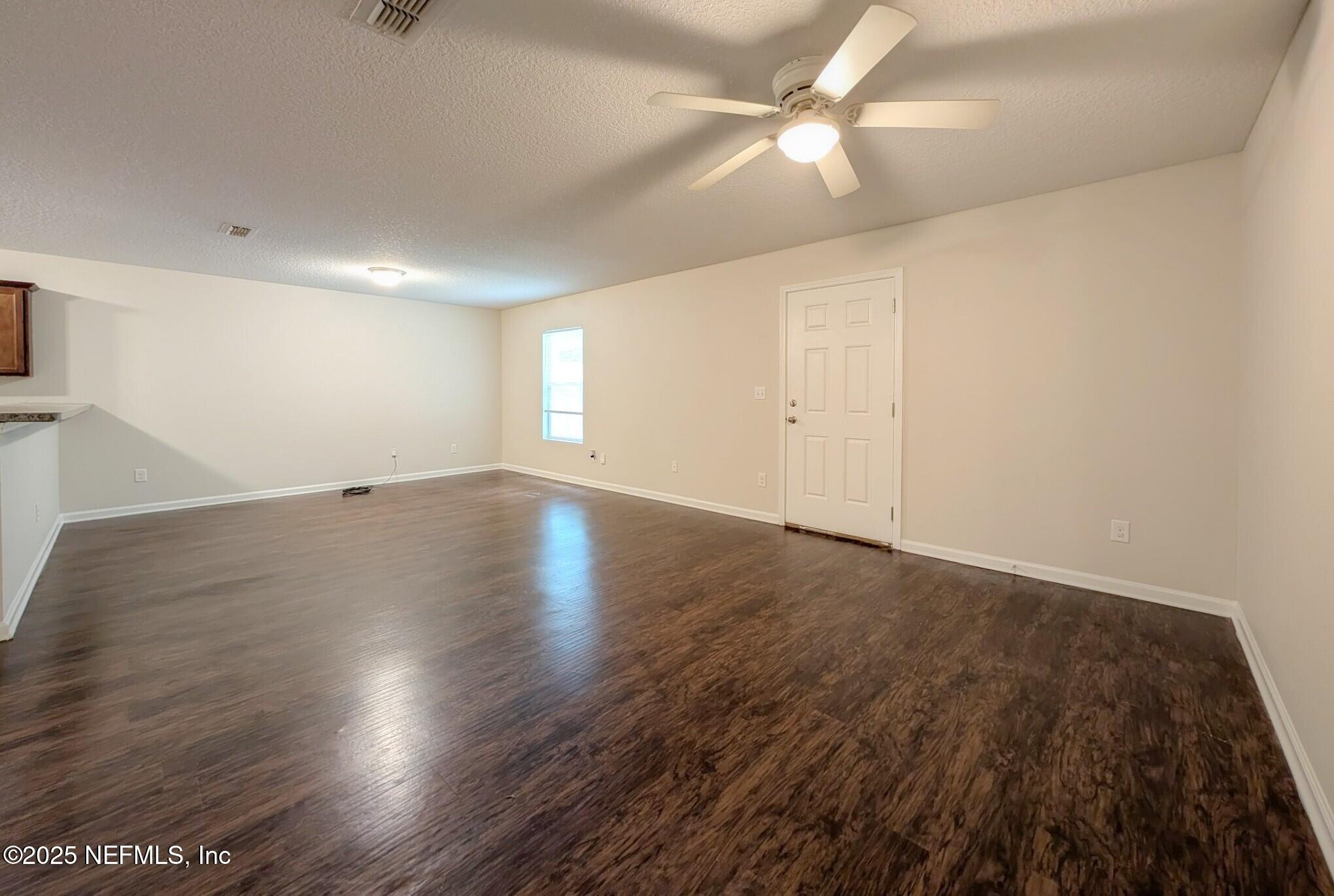 5645 VILLAGE POND Circle