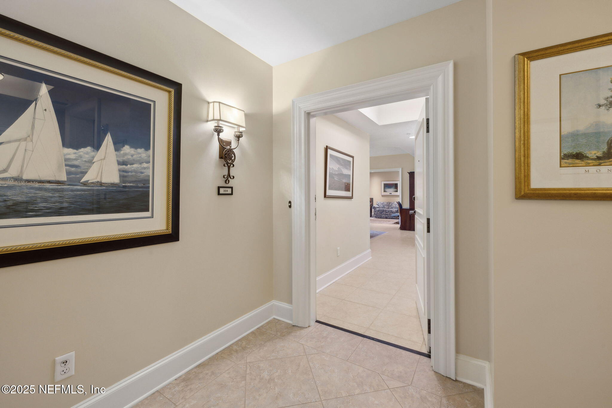 2358 RIVERSIDE Avenue 304