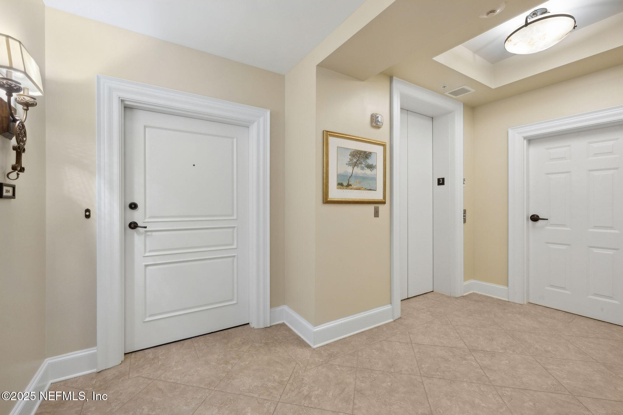 2358 RIVERSIDE Avenue 304