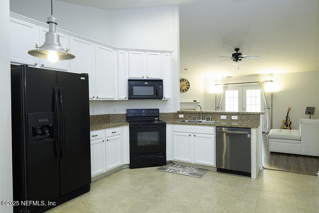 12045 SANDS POINTE Court